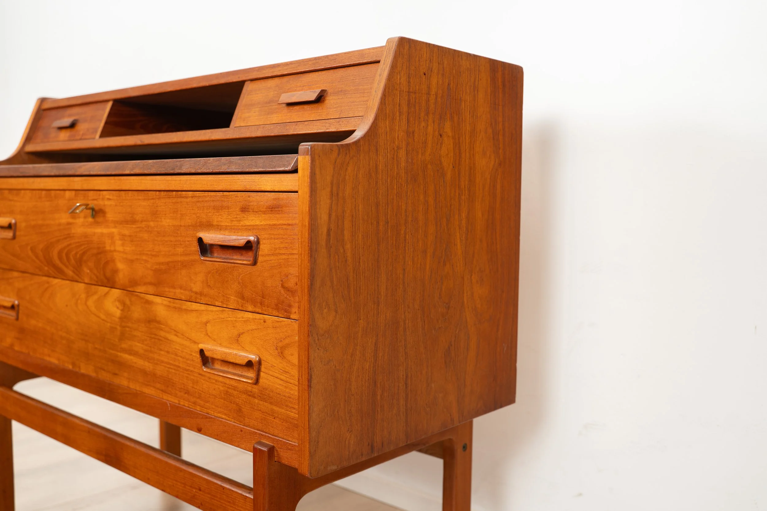 Writing Cabinet by Arne Wahl Iversen (15 of 20).JPG