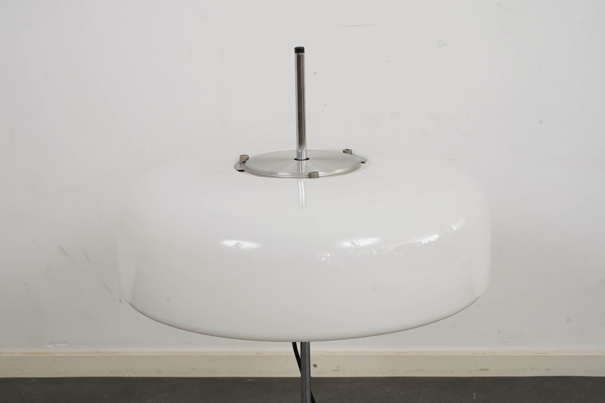 Desk_light_by_DVE2.jpg