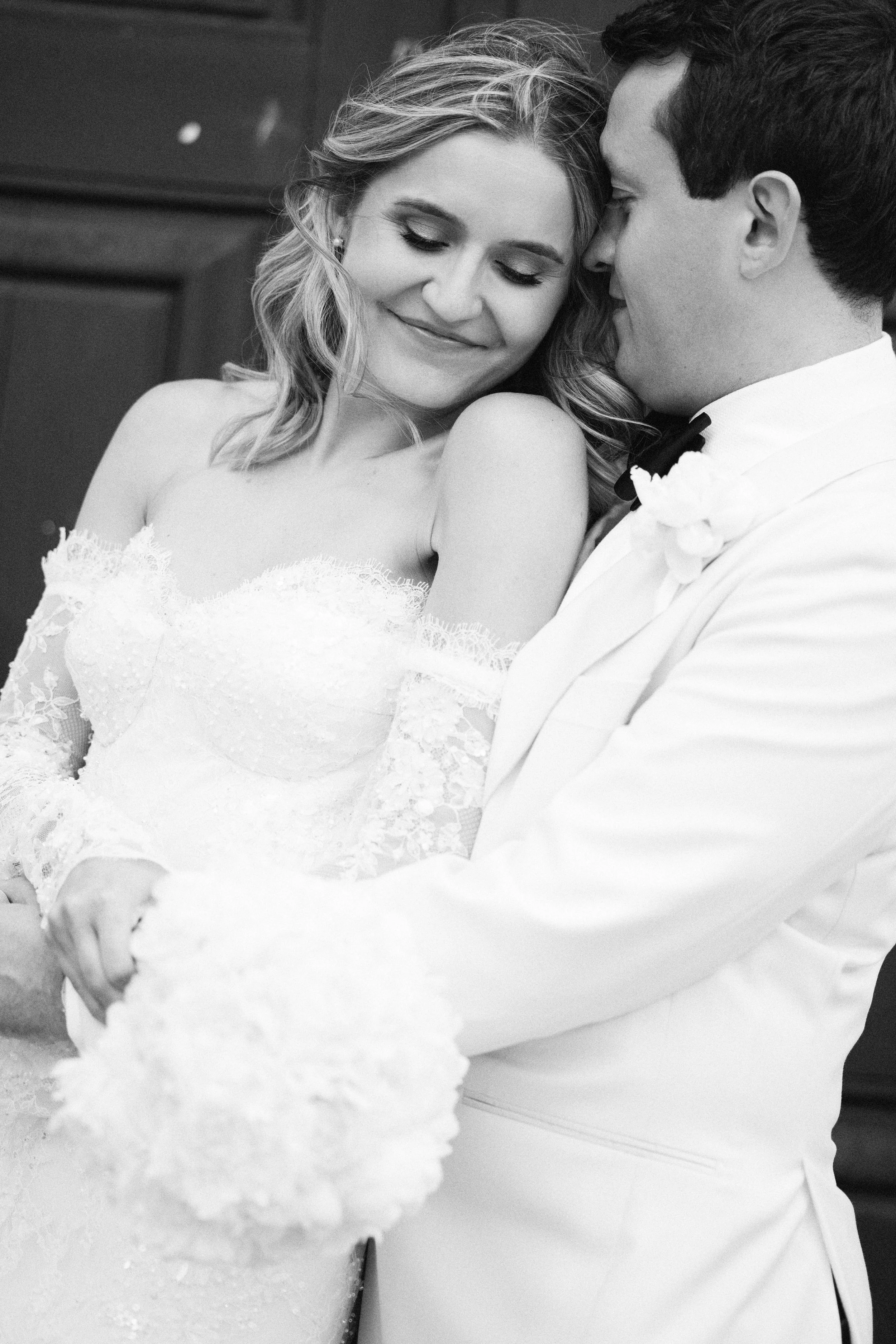Laura&Dominykas wedding sneakpeek 20 small.jpg
