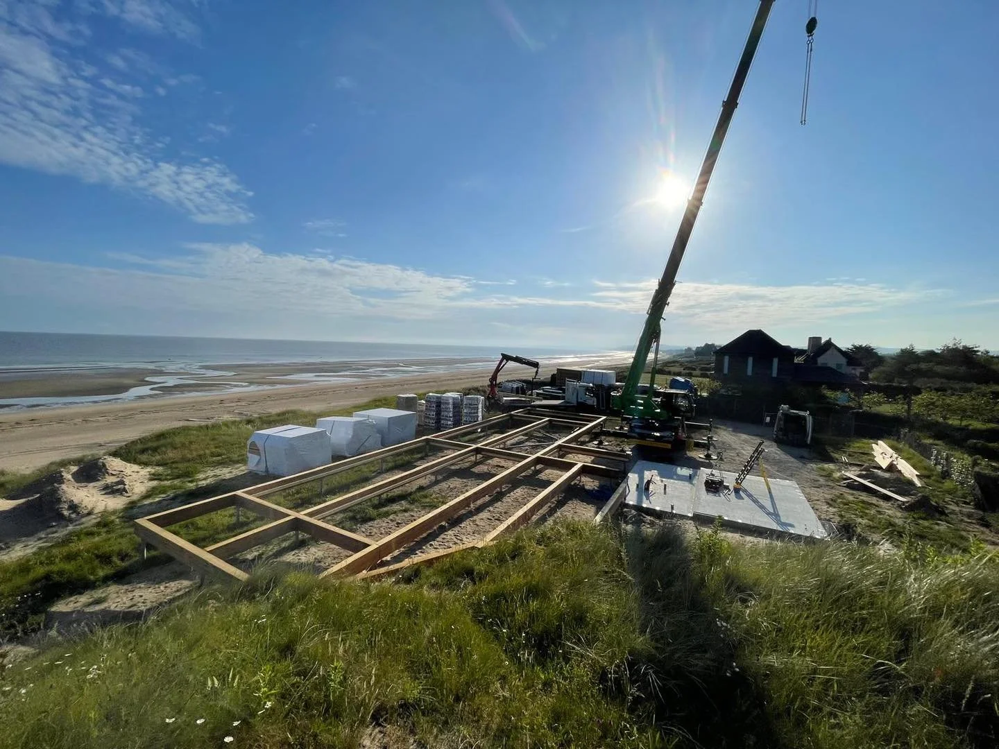 Projet N&deg;180 - Maison bois sur pieux

Une habitation d&rsquo;un autre temps a &eacute;t&eacute; d&eacute;construite pour laisser place &agrave; cette maison bois pos&eacute;e sur des pieux viss&eacute;s. Le terrain retrouve un caract&egrave;re pl