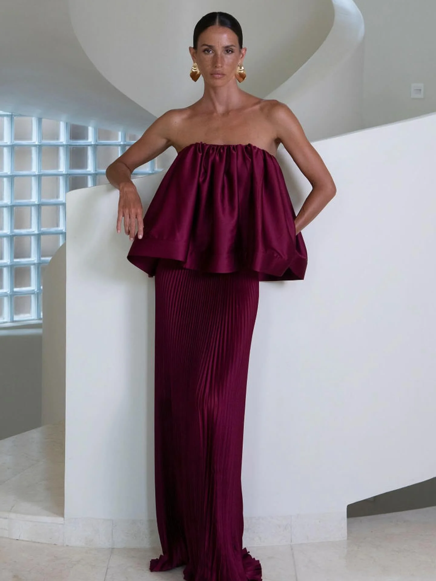 yes pleaaaaase 🫶🏽🍷

#burgundy #newcollection #occasionwear #eveningwear #weddingguestoutfit #exclusivebrands #grecie