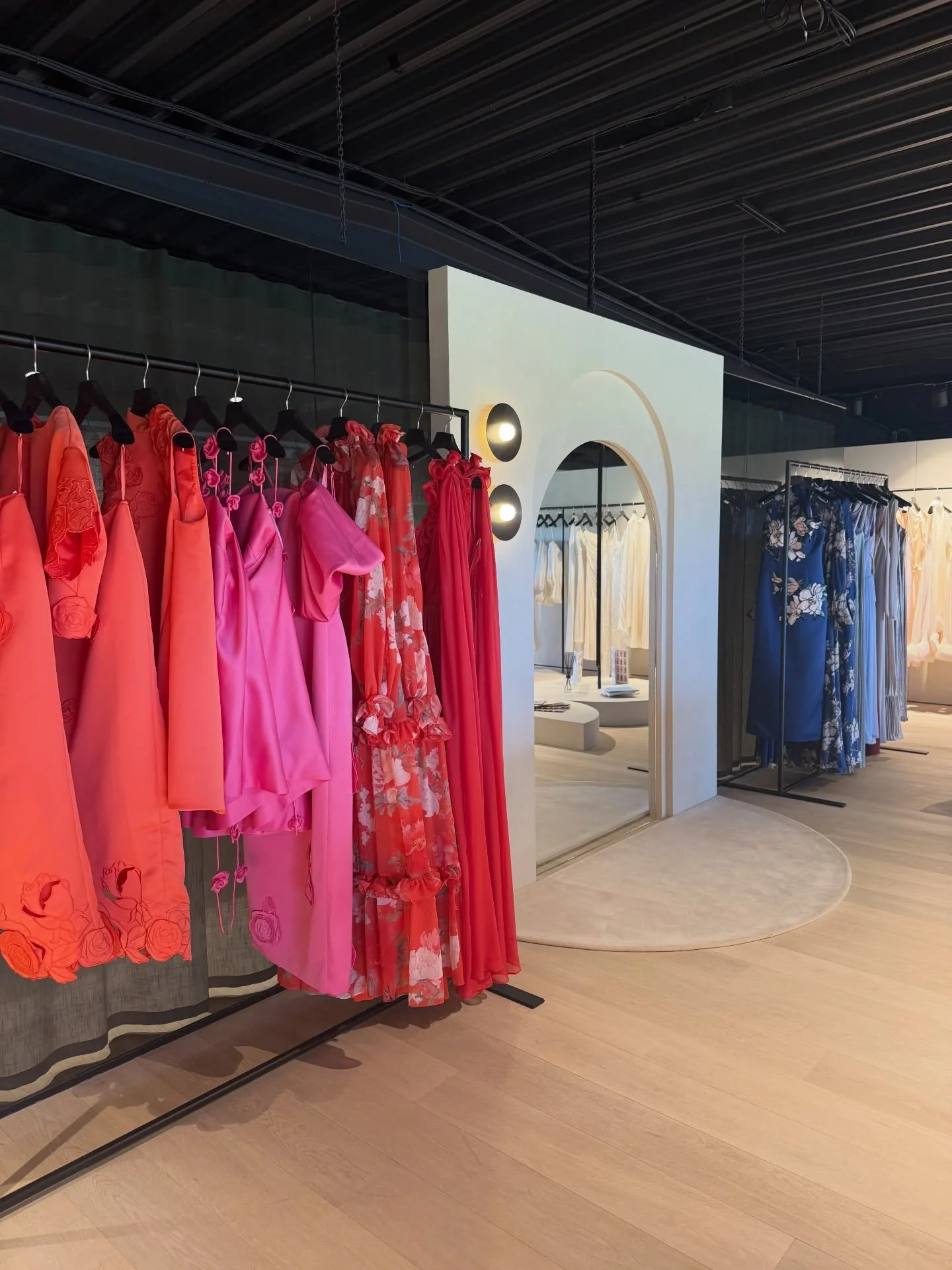 don&rsquo;t sleep on these 
&mdash; an exclusive new brand, if you know, you know 🔥

#newbrand #exclusive #multibrandboutique #occasionwear #eveningwear