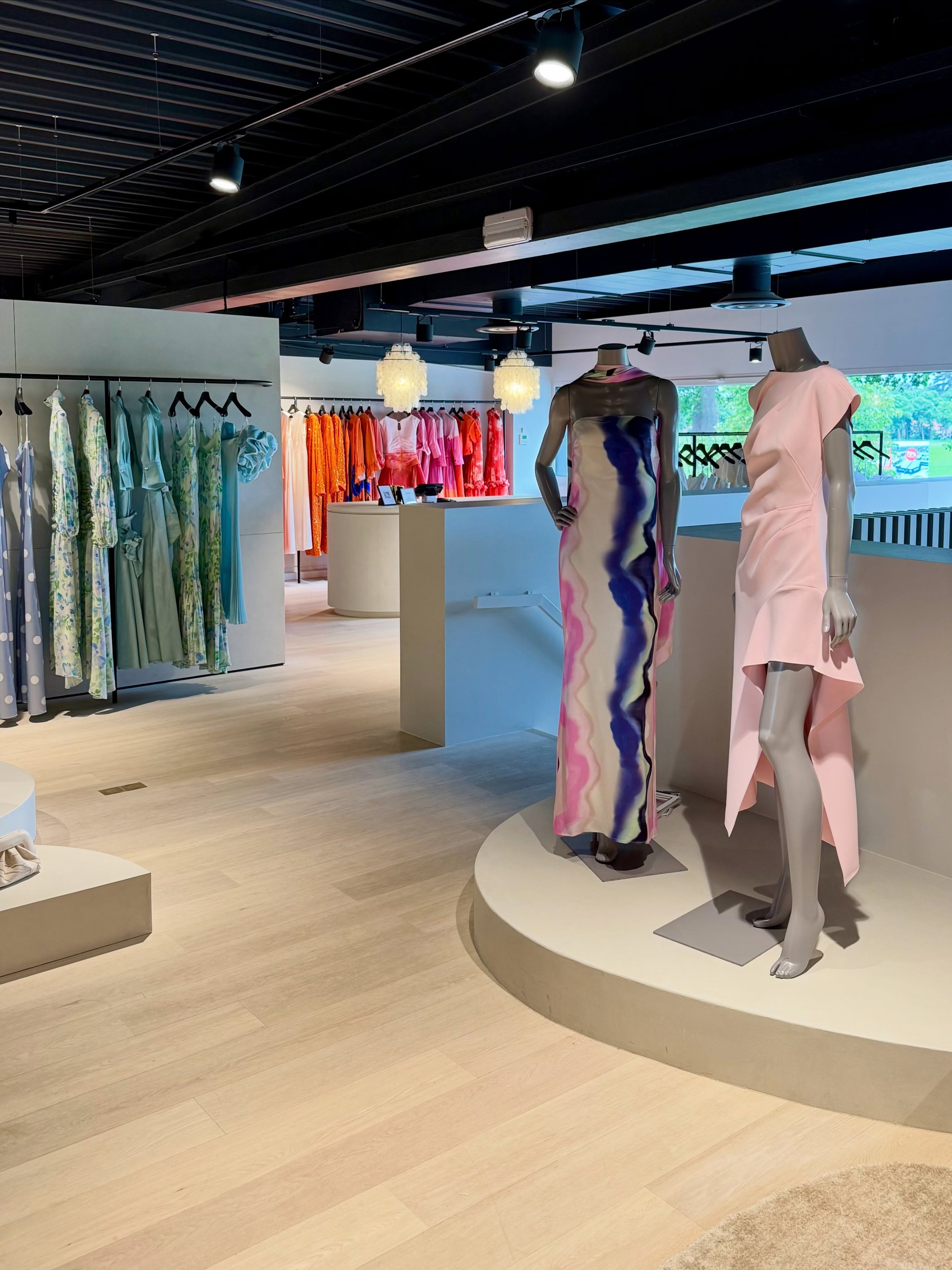 for weddings, black-tie moments, and every event worth dressing up for. GR&Eacute;CIE is here for you 

📍Brugsestraat 196 &mdash; 8020 Oostkamp