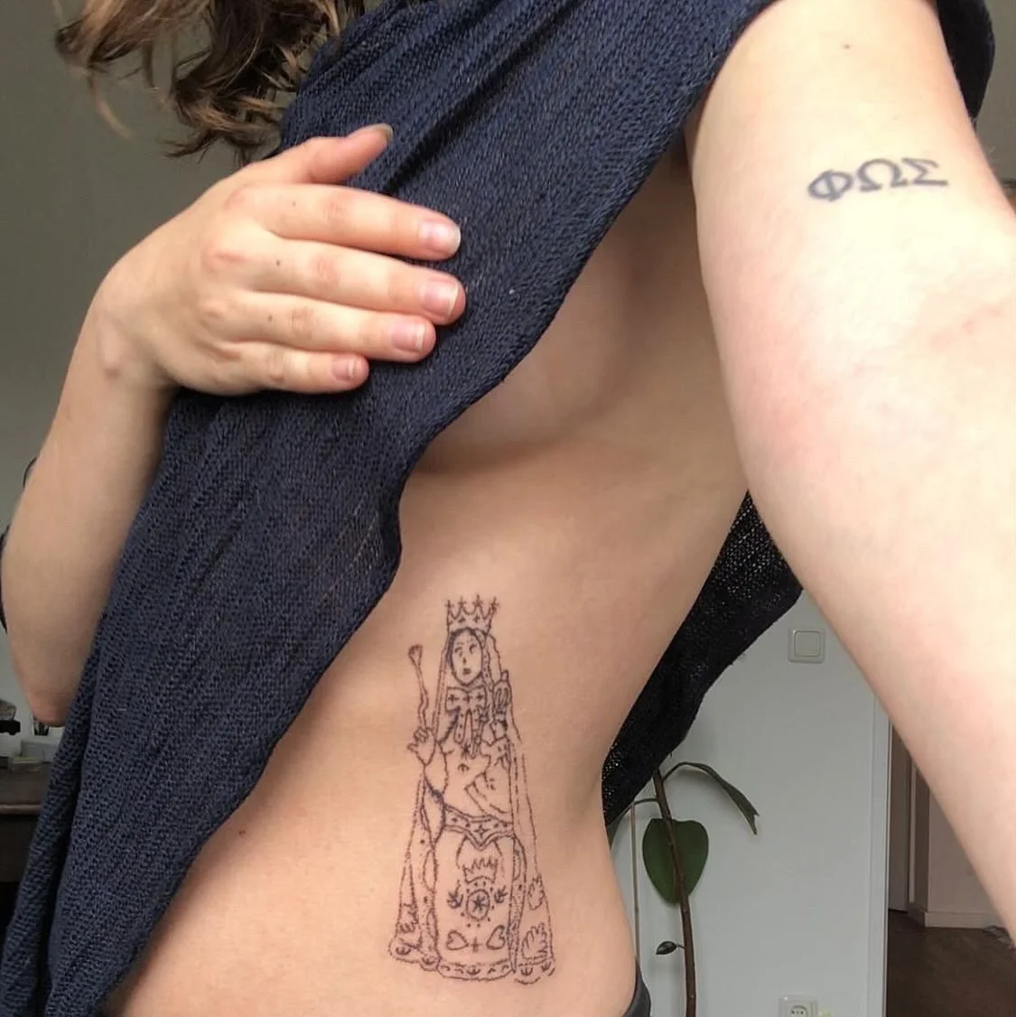 Statue of Saint Mary I saw in Brussels, that I now had the honor of tattooing on the loveliest @teresafiloras 🥹🌹🤍