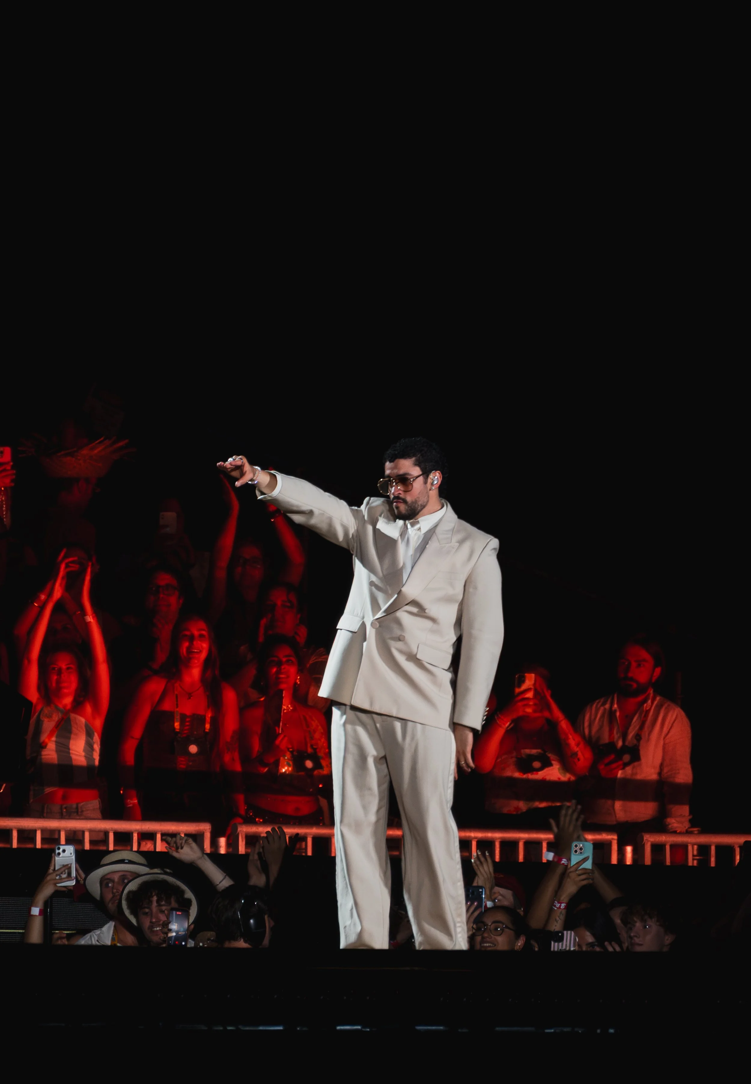 Bad Bunny - DeBÍ TiRAR MáS FOToS World Tour