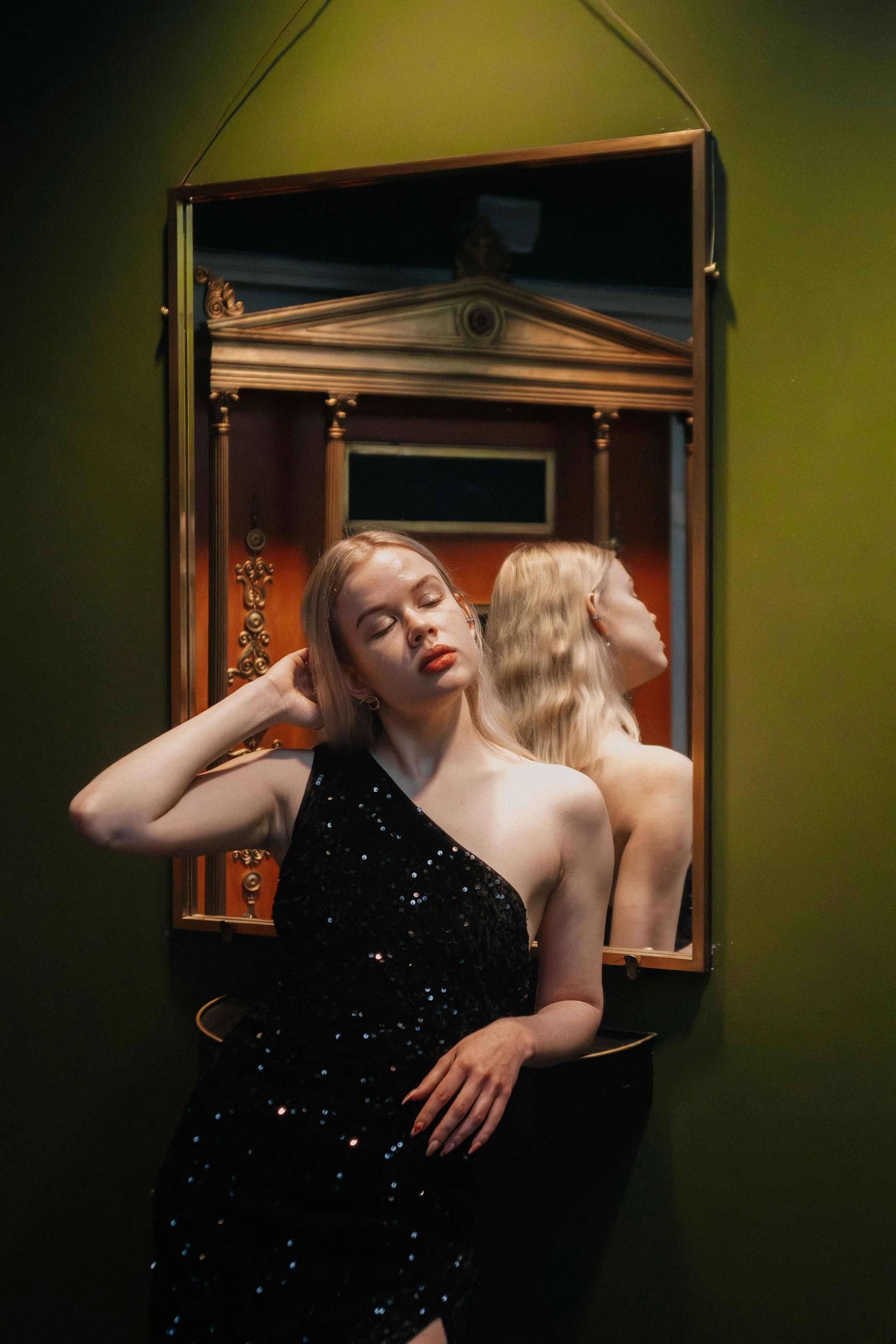 Anton Isiukov @imaginary_anton_01_12_25-68.jpg