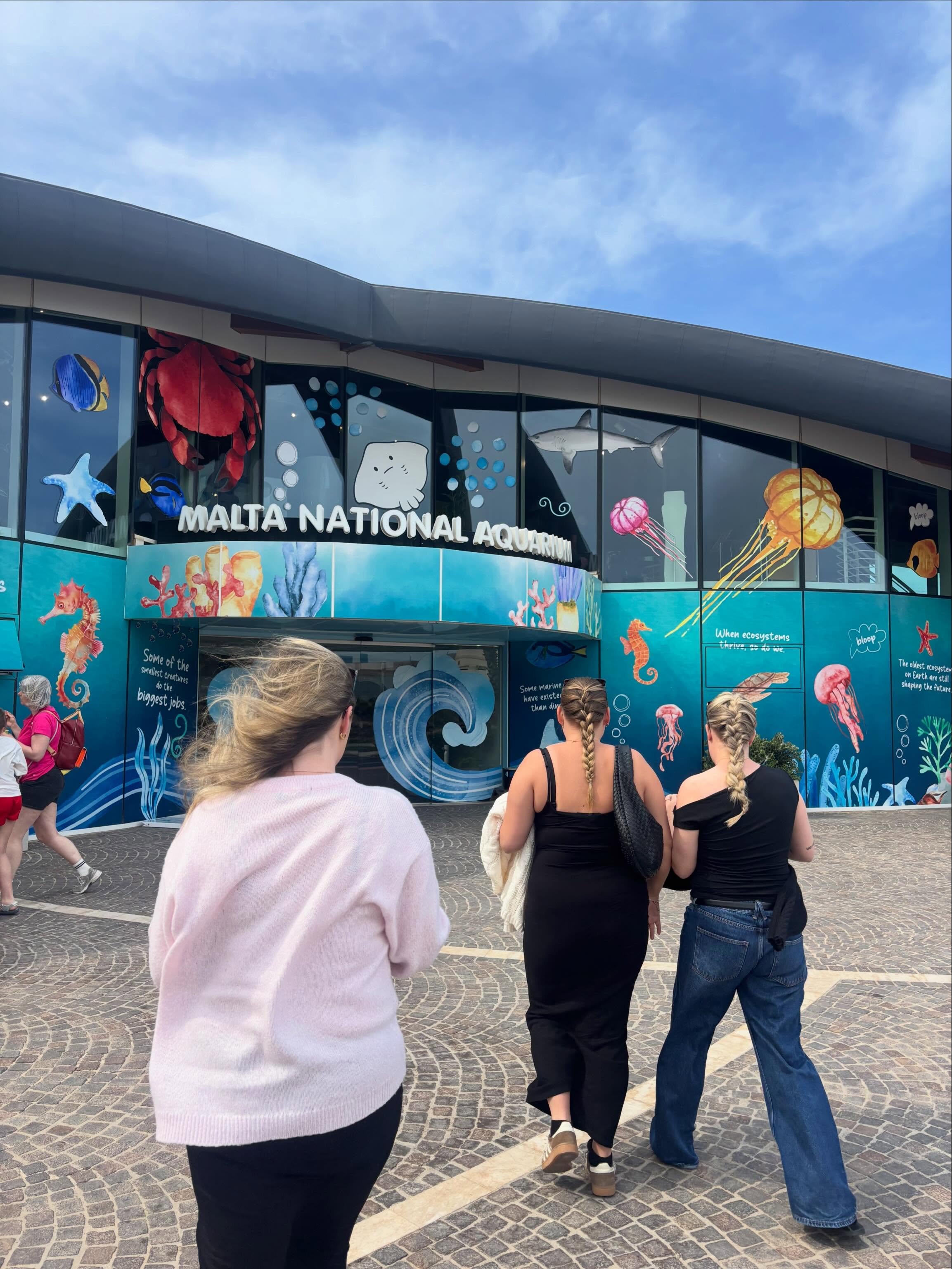 Idag var vi i BF g&auml;nget iv&auml;g p&aring; National Aquarium och the point shoppingmall, sen avslutade vi dagen med utemiddag!! 🐠🇲🇹

#erasmusplus #Malta #barnochfritidsprogrammet #victum
