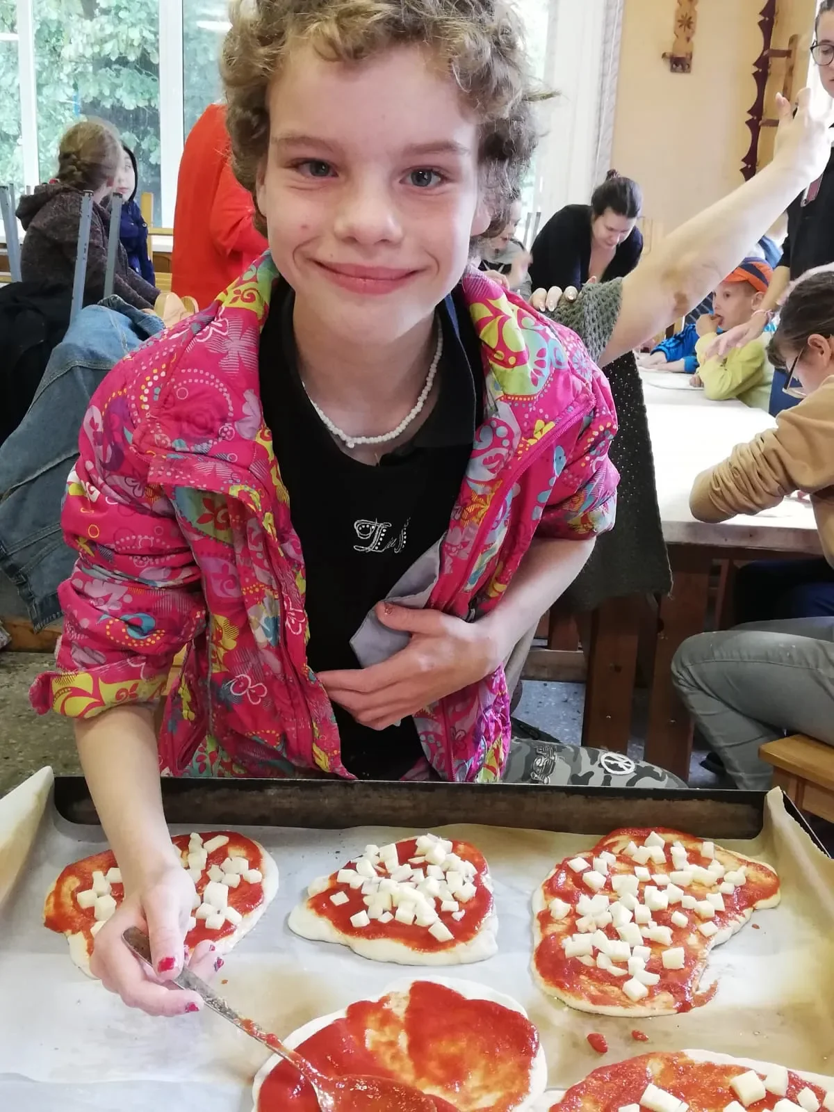Fare la pizza tutti insieme 🍕​