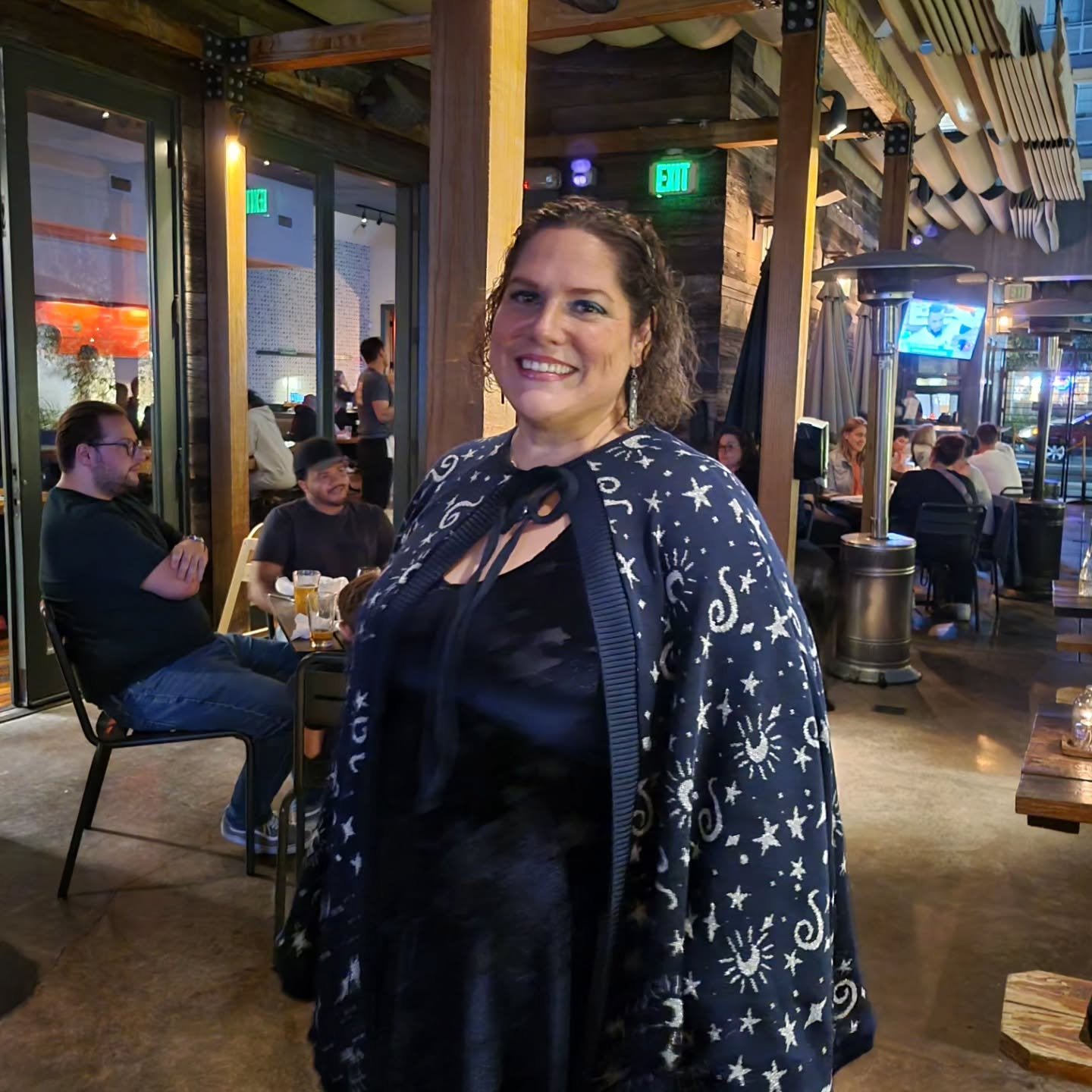 Had such a great time on Friday celebrating my birthday with so many amazing people! I didn't get pics with everyone I wanted to, but thank you all for coming! Ya really know how to make a girl feel loved. 🥰