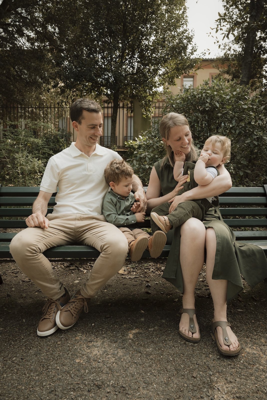 toulouse-family-photographer-session-jardin-de-plantes-moana-ghiandoni-photography32.jpg
