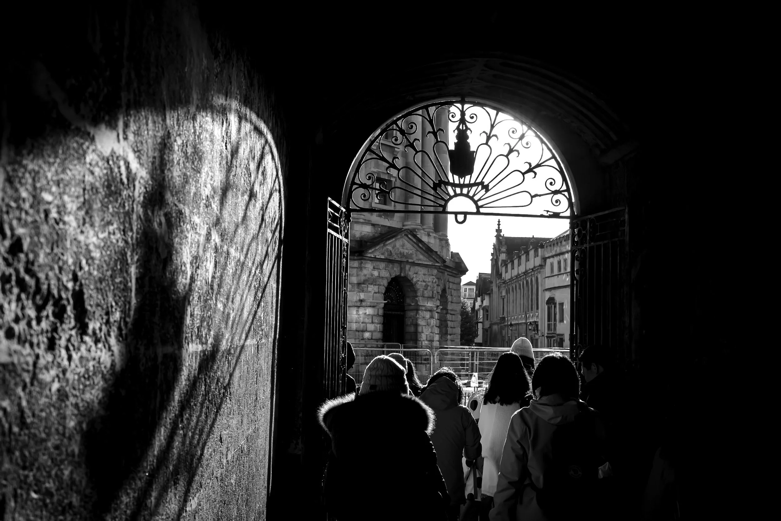 Nikon Zf + Voigtländer 40mm in Oxford: street photography with a camera that actually makes you want to go outside