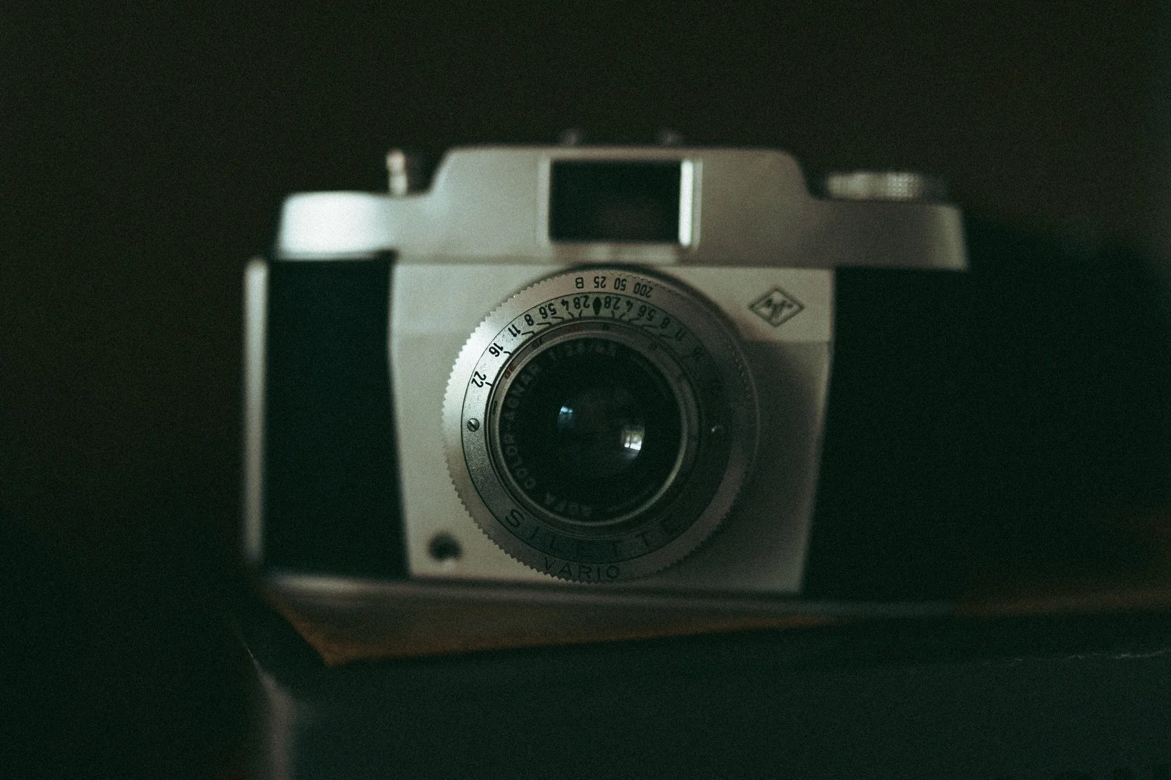 Inherited my mum&rsquo;s old camera and it turns out this thing has absolutely no interest in helping me take a sharp photo.

No autofocus. No rangefinder. Just scale focus on the lens and a vague sense of confidence. Basically photography&rsquo;s ve
