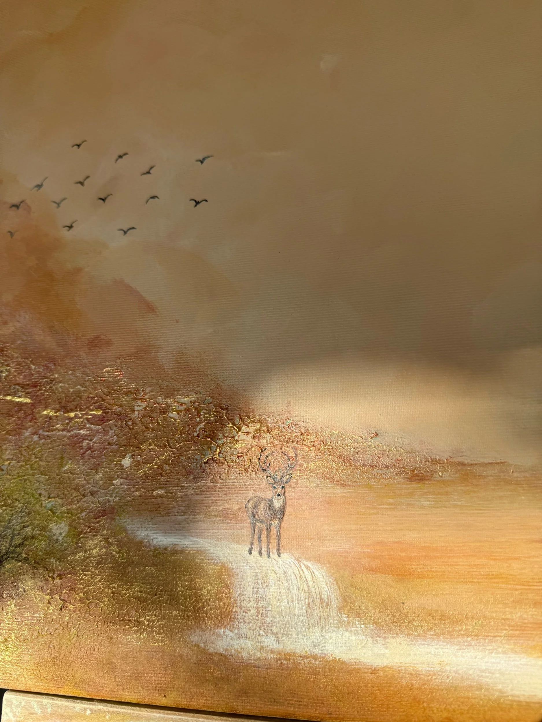 Abstrakte Naturszene mit einem Reh in einer ruhigen Landschaft