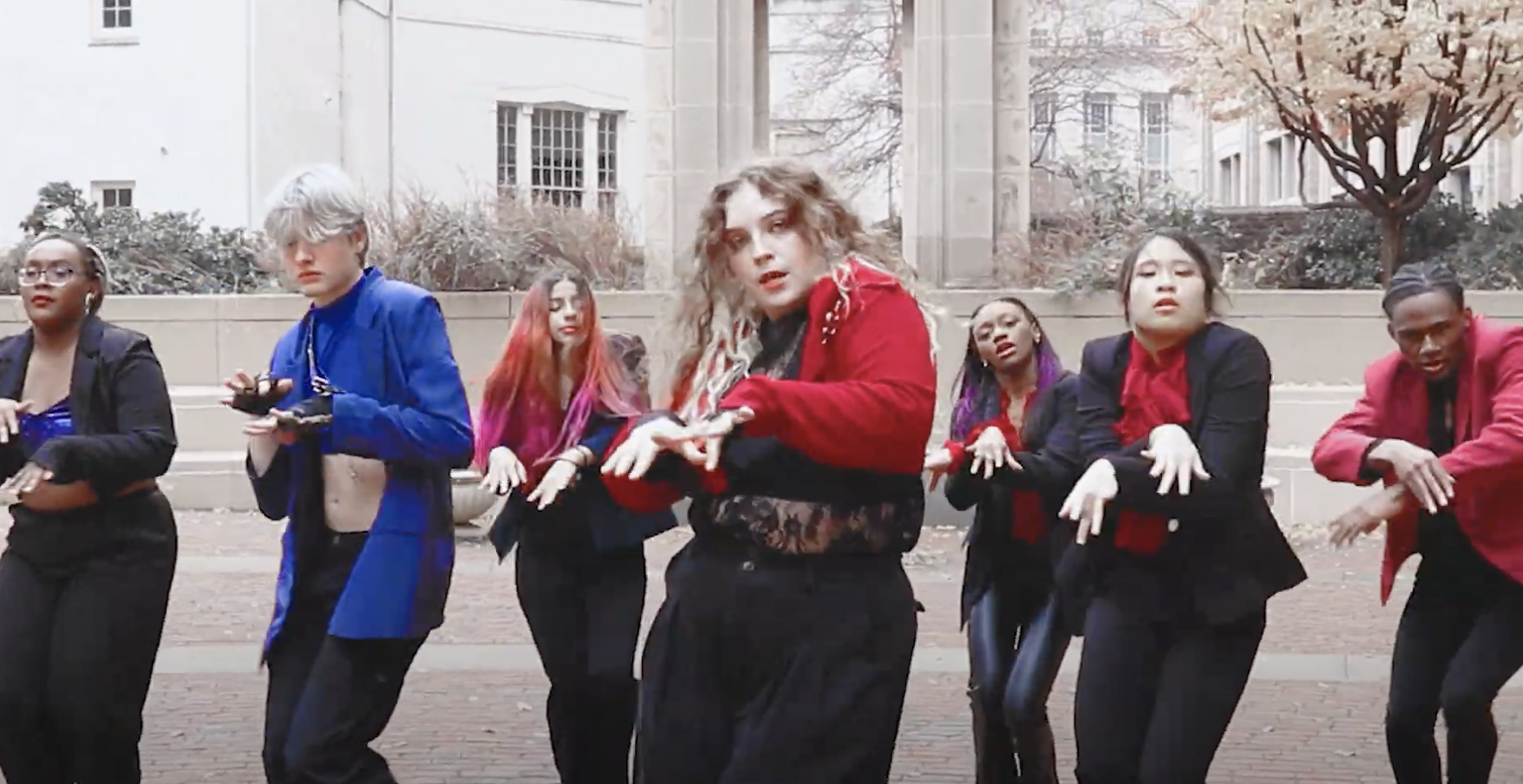 Le Velvet 'Fever': Behind the Scenes