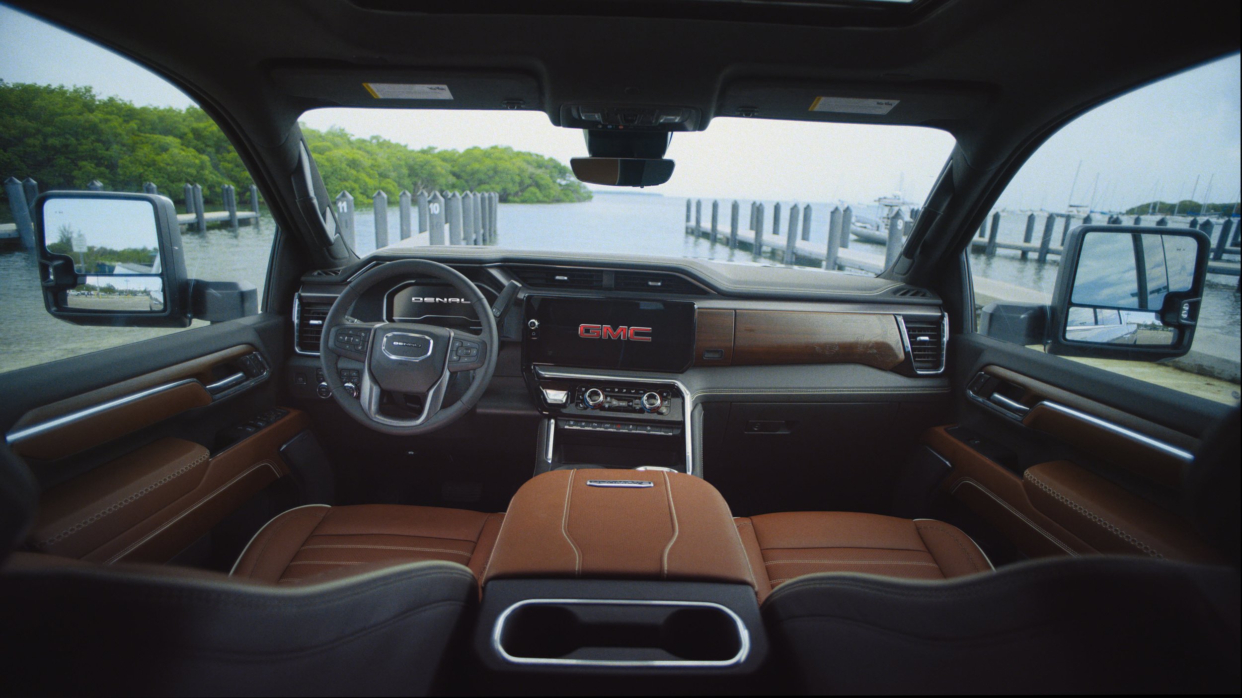 Vehicle_Overview_LBTB_Interior_Still_02.jpg