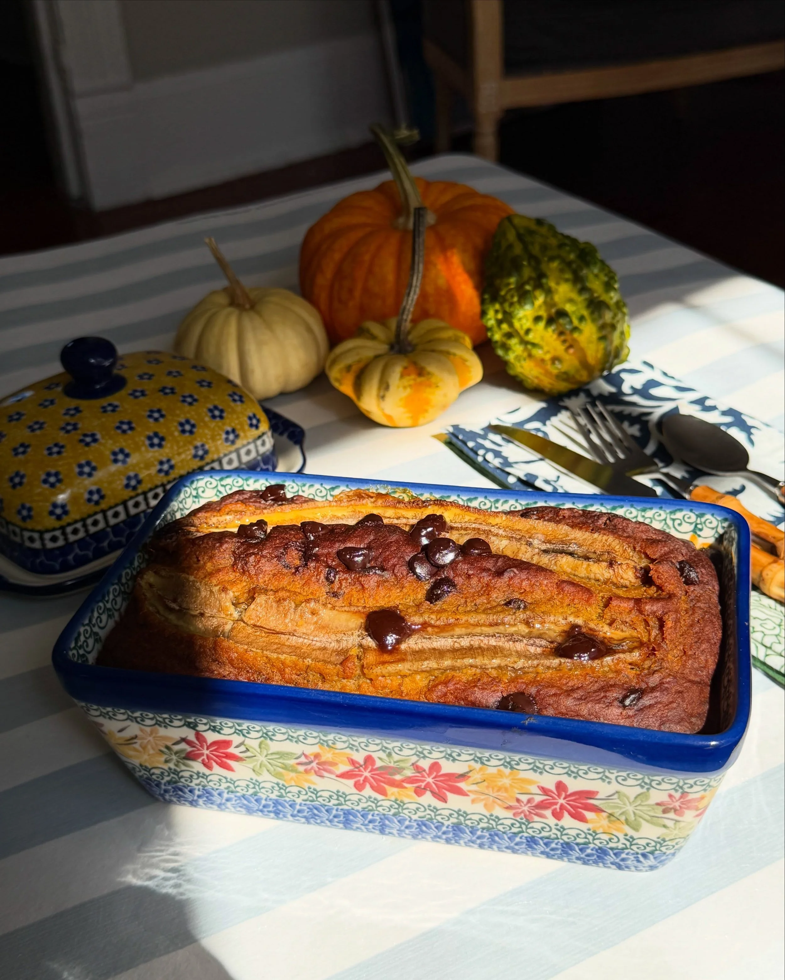 Fall calls for pumpkin banana bread.🎃🍌🥖

#fall #pumpkinbananabread #polishpottery
