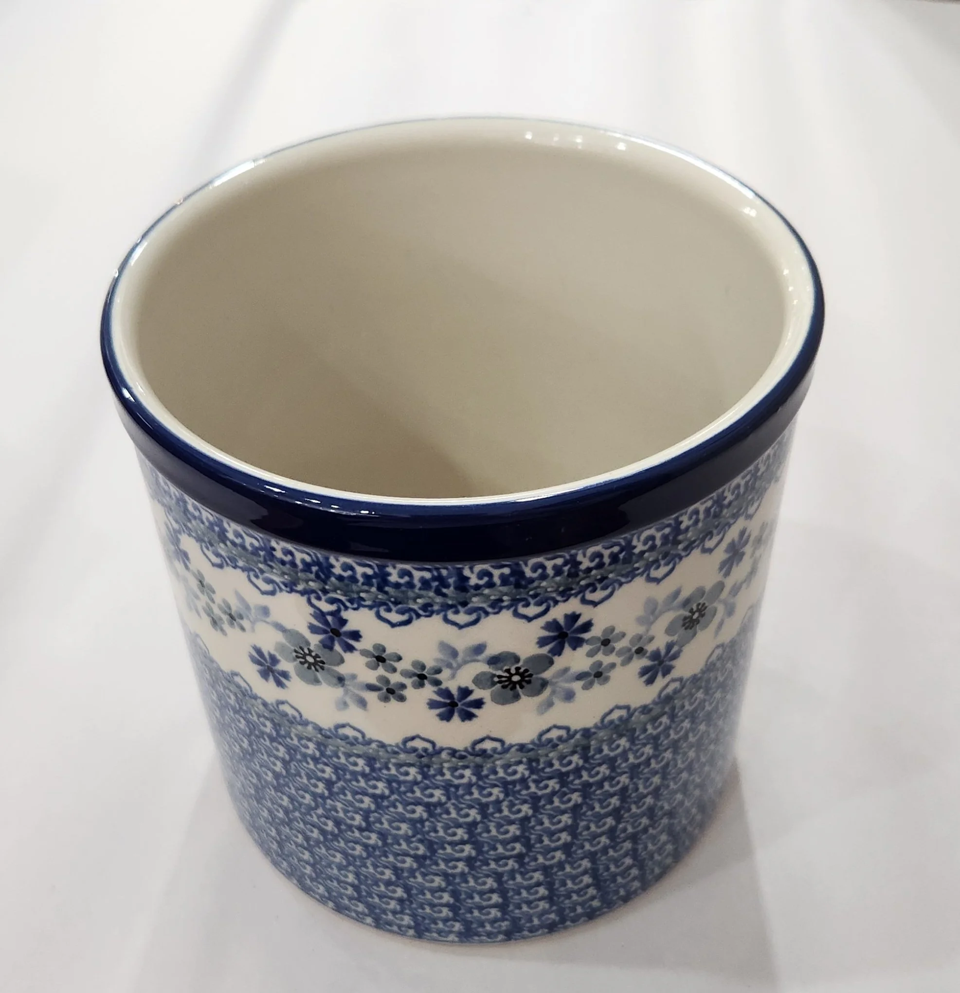 Utensil Holder 6" tall 1361391.jpg