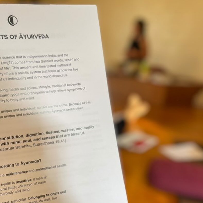 Elements of Āyurveda workshop @darwinyogaspace 🧡
One of the most beautiful studio spaces. So thrilled that so many folks came and shared the beauty of āyurveda, this community is something else. It&rsquo;s a top end heatwave and we&rsquo;re throwing
