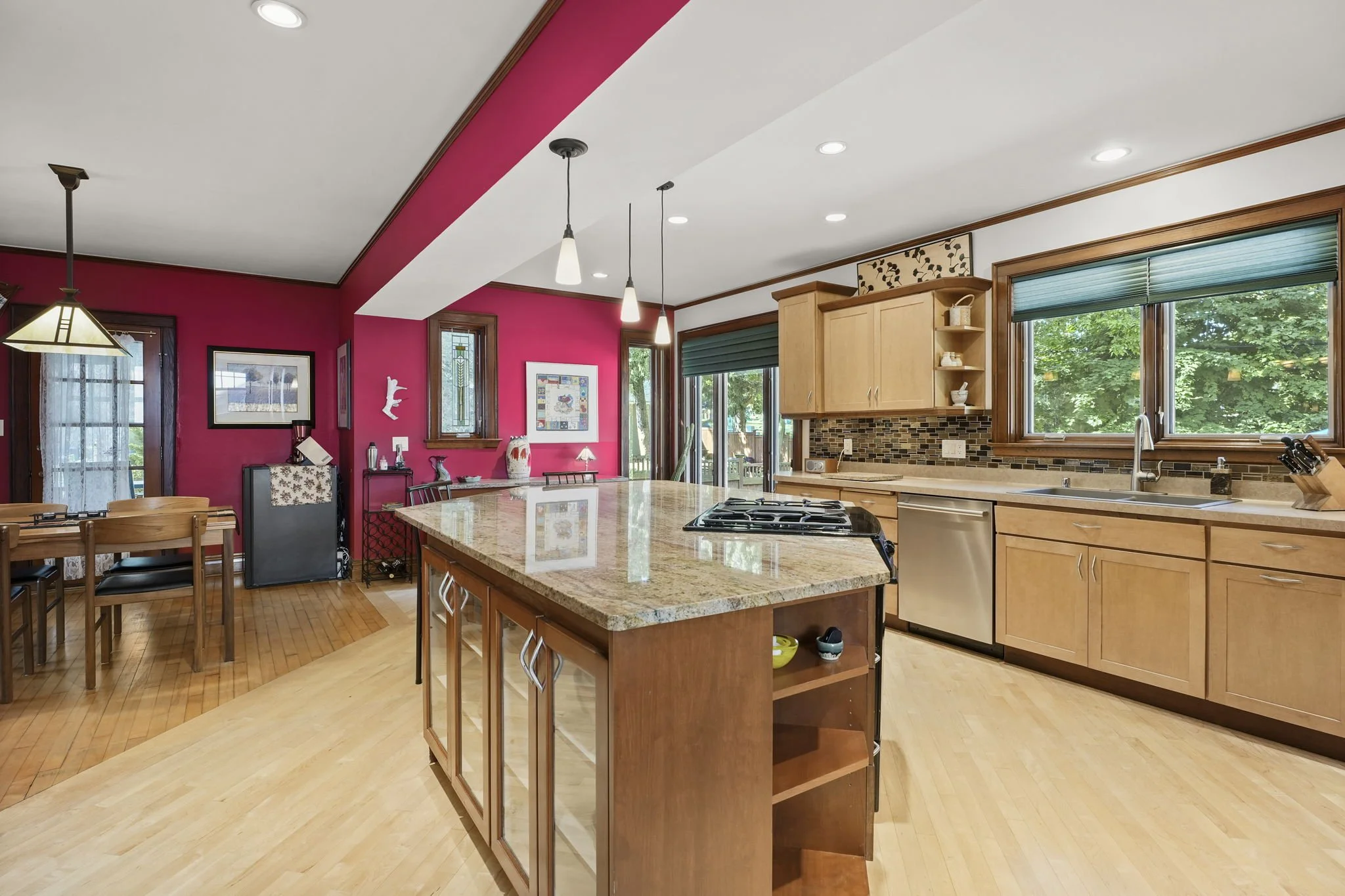 29-web-or-mls-30-virginia-terrace.jpg