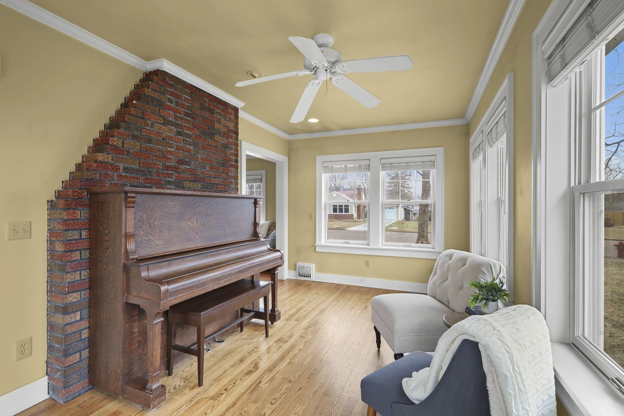 29-web-or-mls-155-prairie-ave.jpg