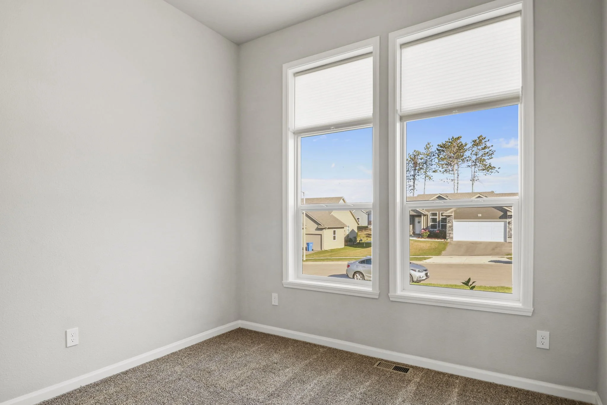 26-web-or-mls-932-margarets-way.jpg