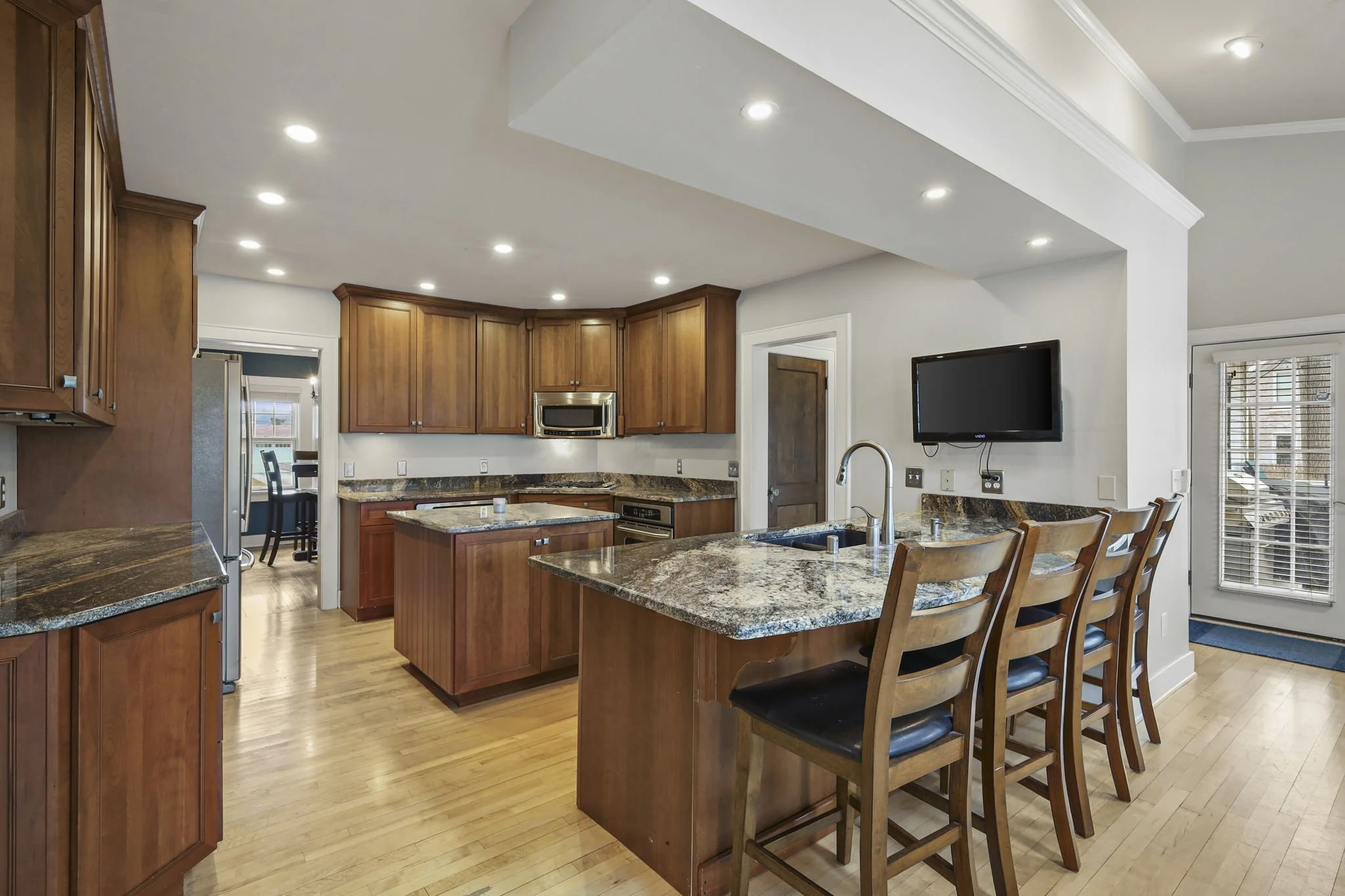 33-web-or-mls-155-prairie-ave.jpg