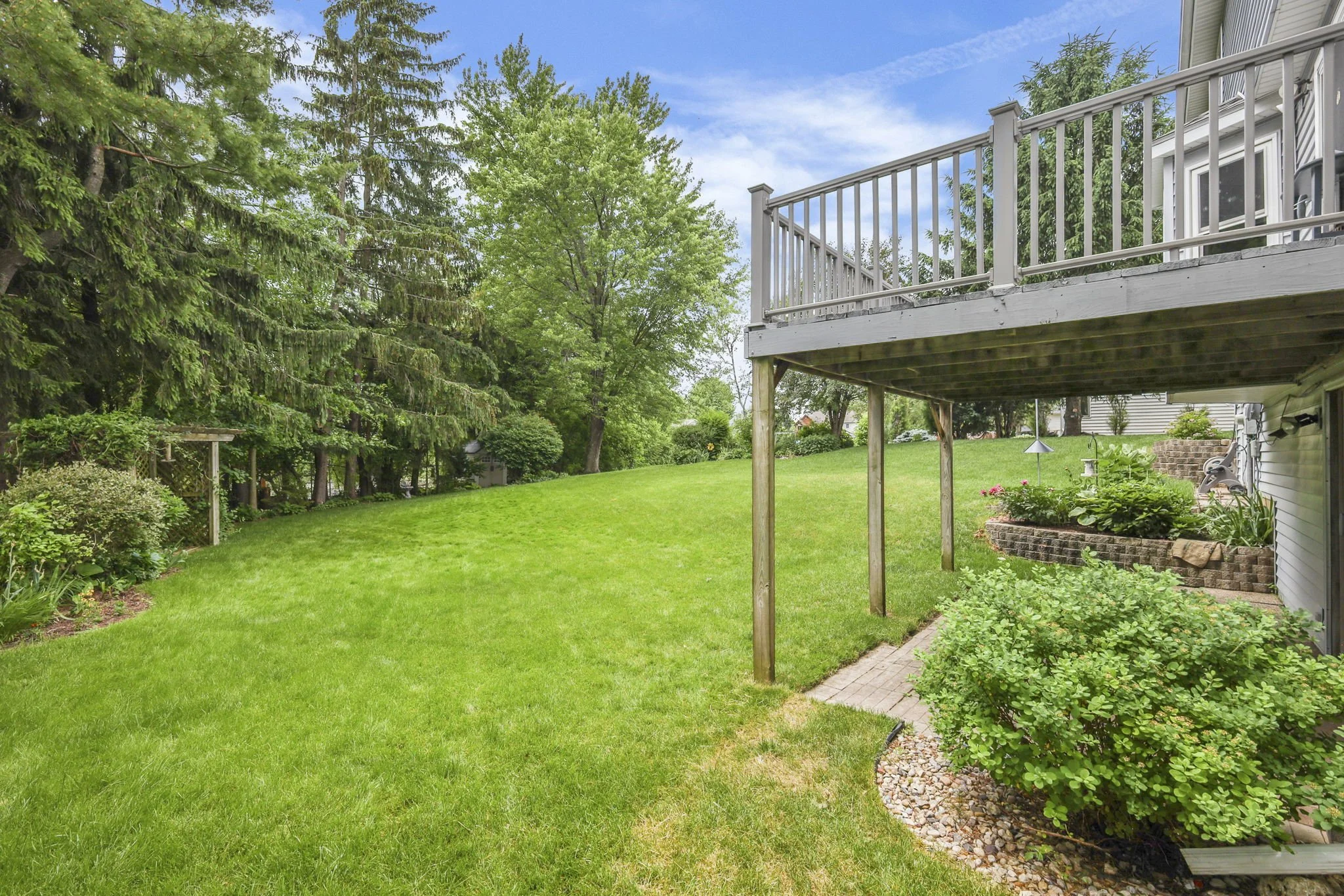 10-web-or-mls-550-harper-dr.jpg