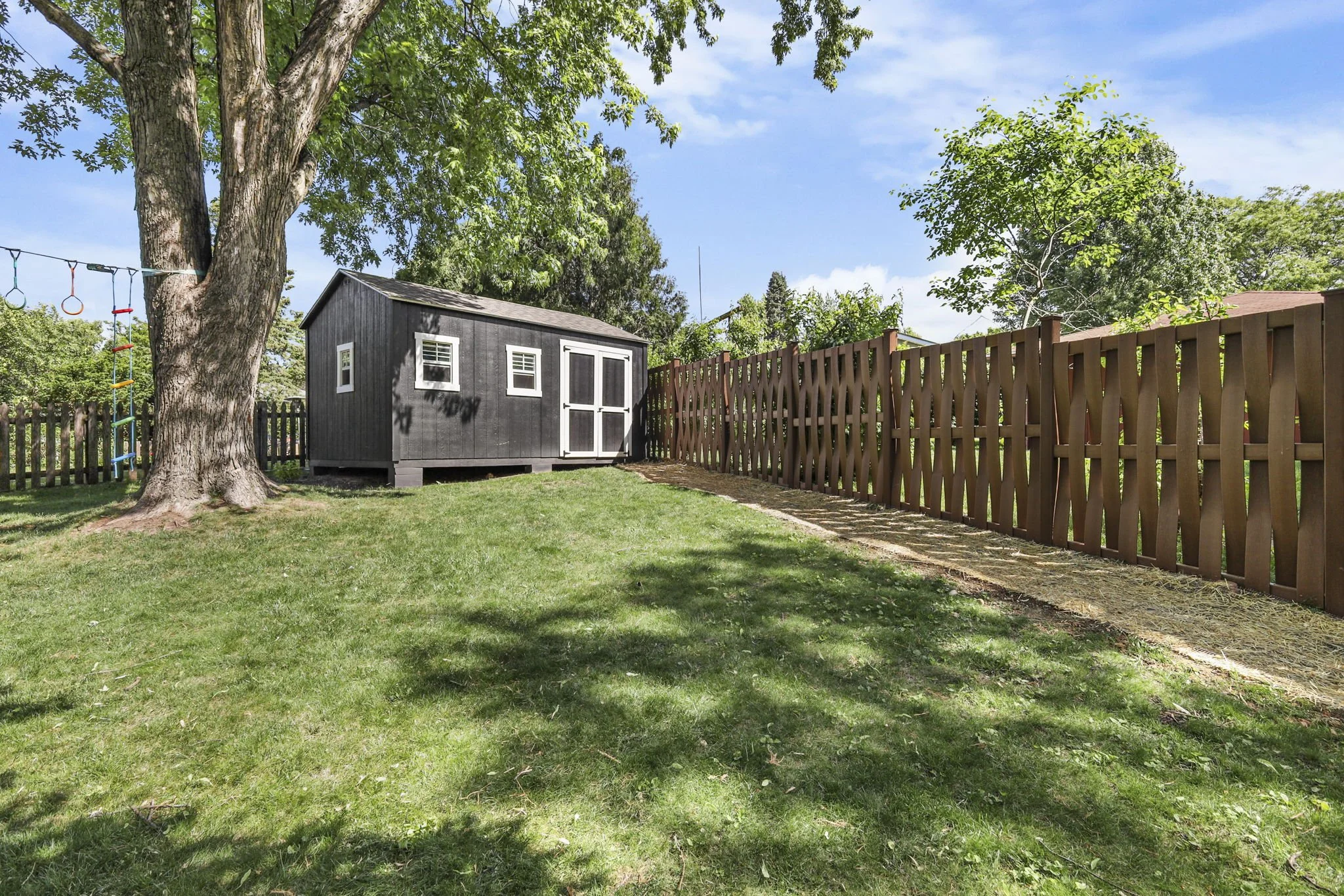 11-web-or-mls-7208-friendship-ln.jpg