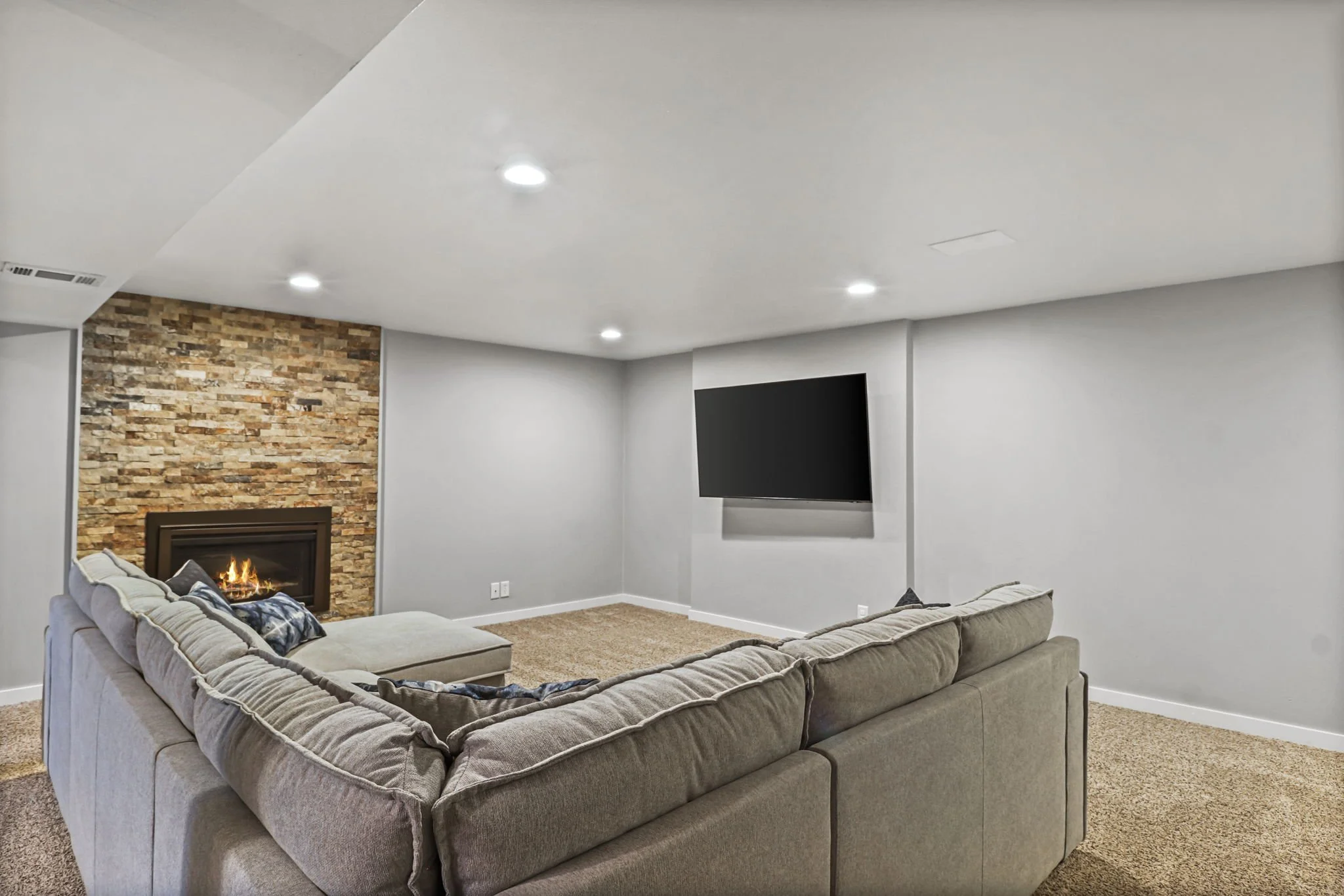 30-web-or-mls-5721-yorkshire-rd.jpg