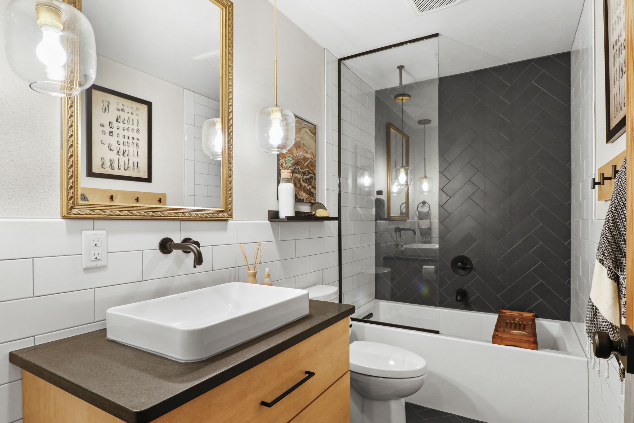 24-web-or-mls-3805-meyer-ave.jpg