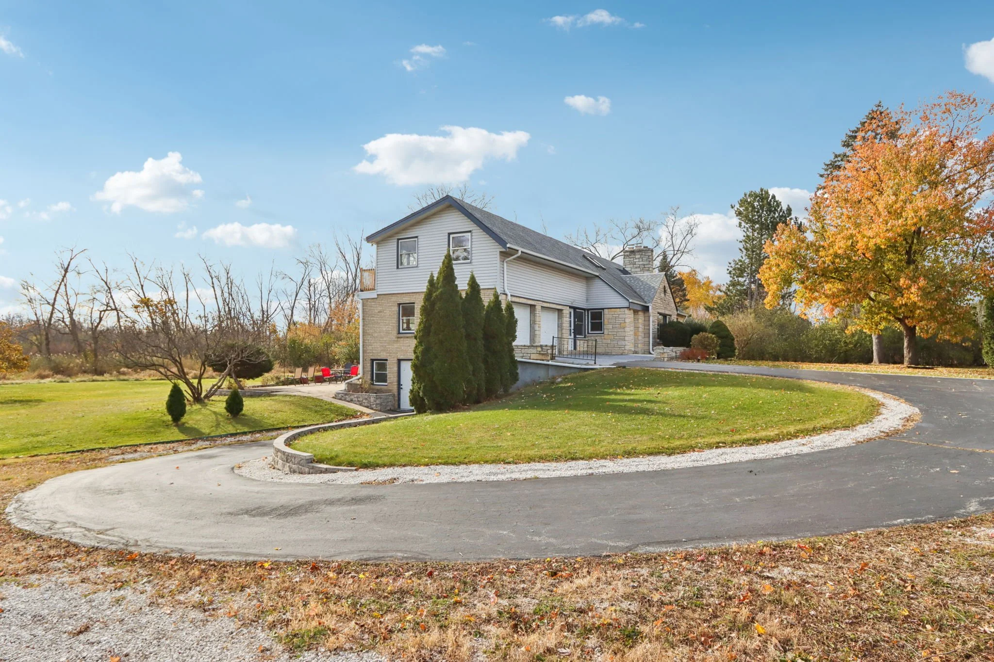 4-web-or-mls-W Greenfield Ave-S1111-004.jpg