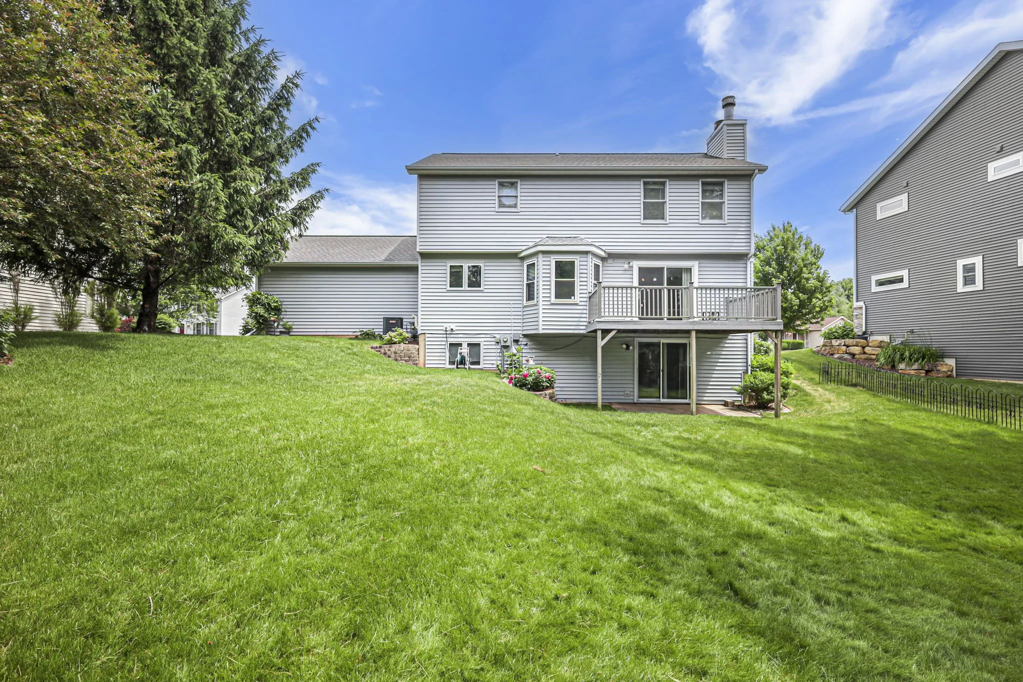 5-web-or-mls-550-harper-dr.jpg