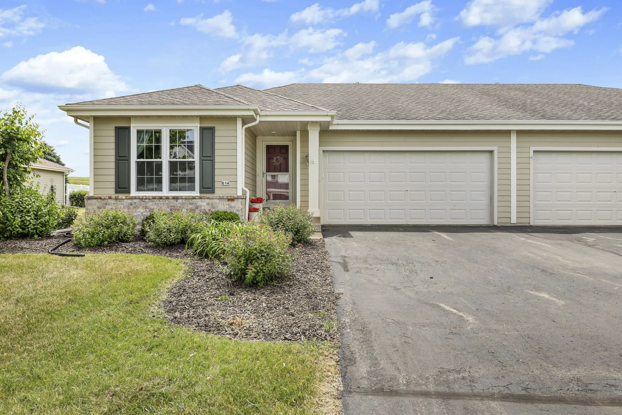 1-web-or-mls-614-belmont-dr.jpg