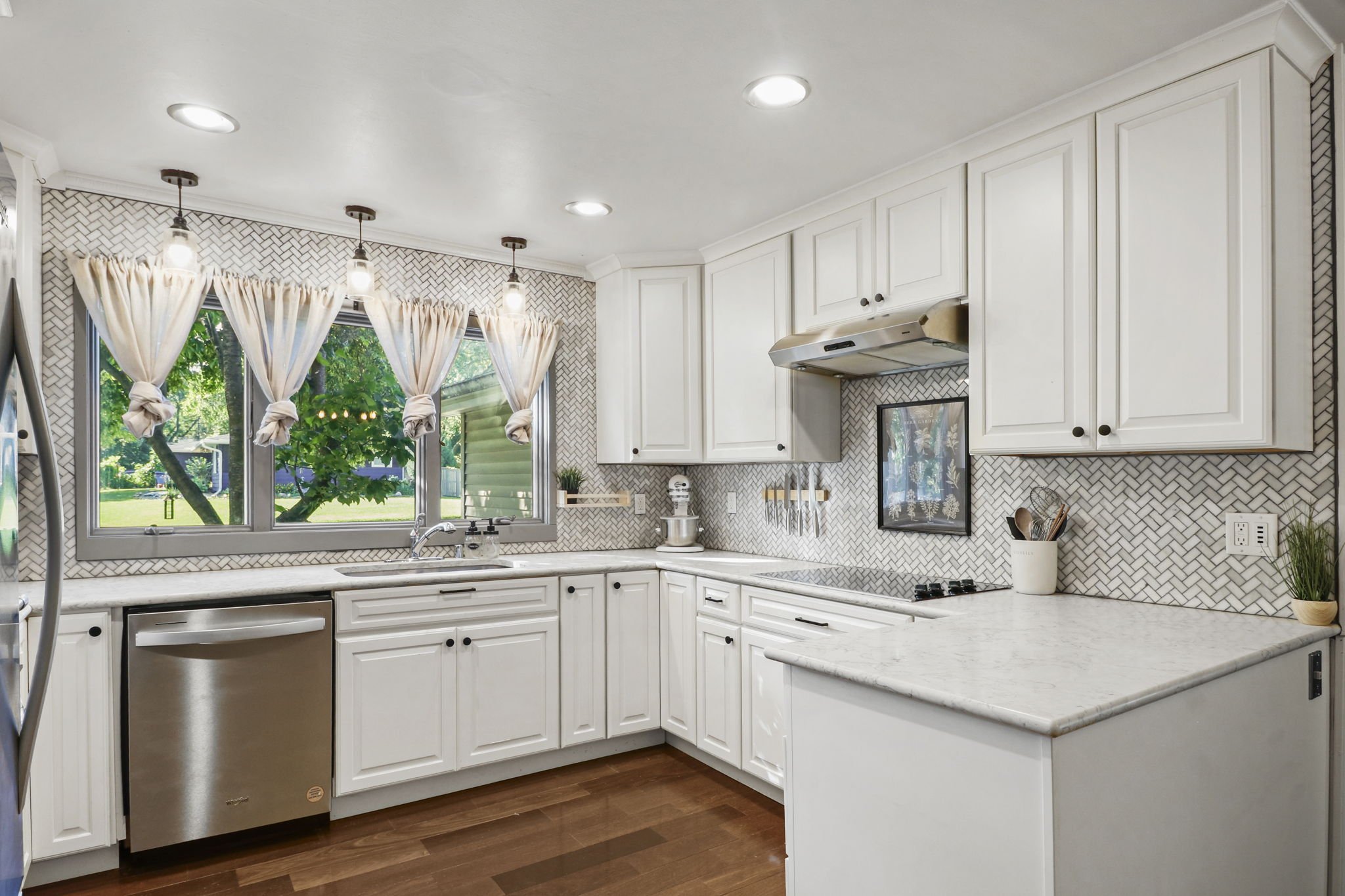 16-web-or-mls-107-edward-st.jpg