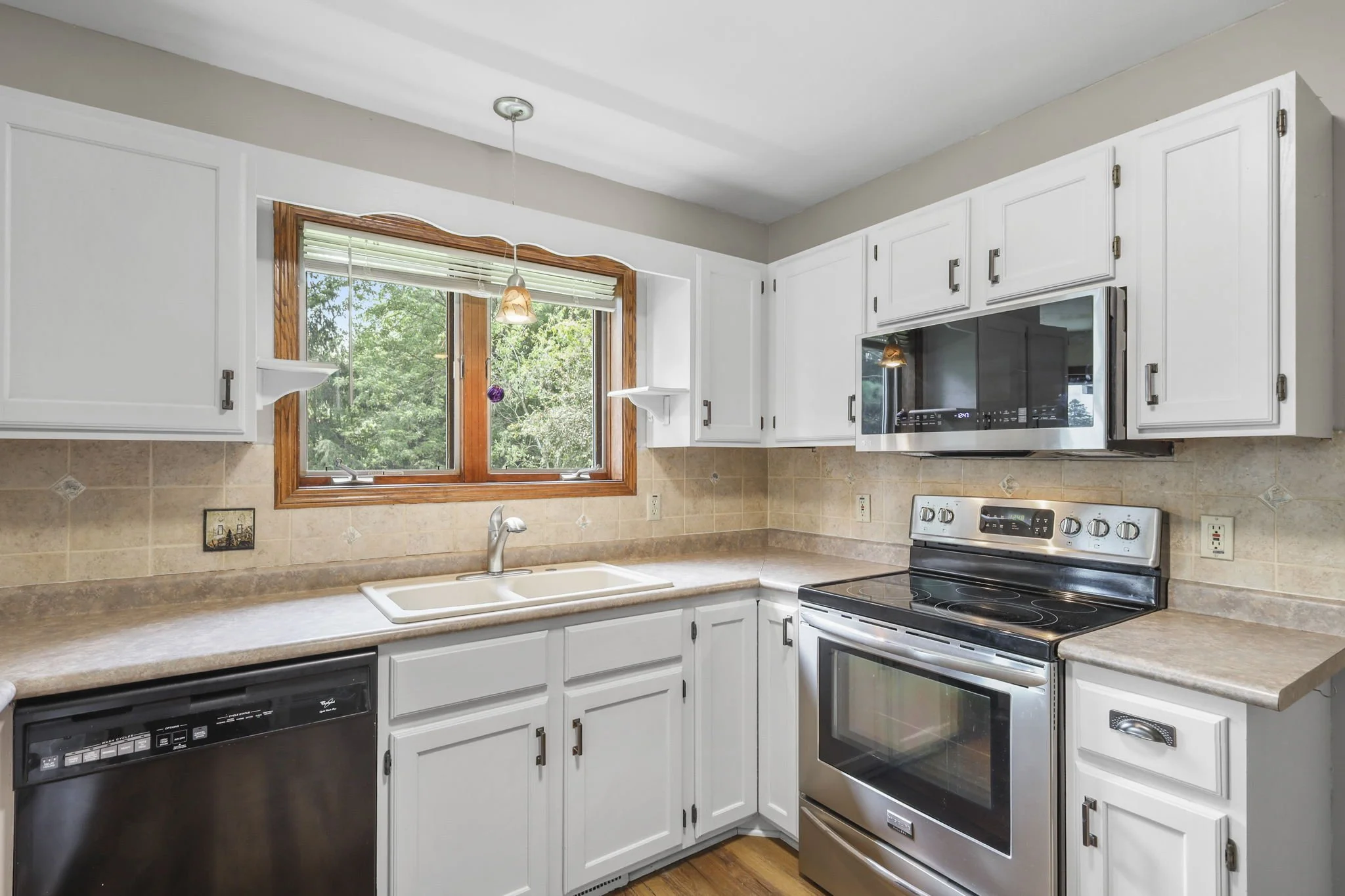 34-web-or-mls-550-harper-dr.jpg