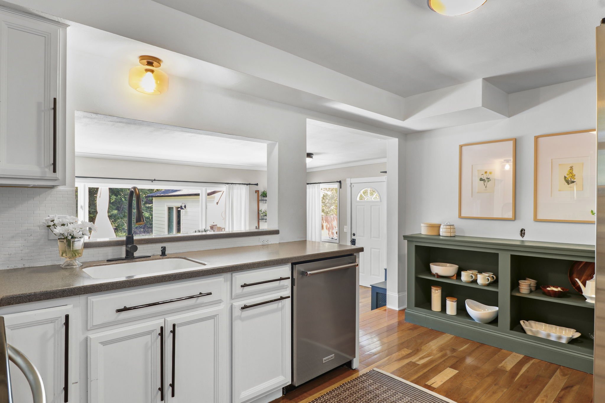 18-web-or-mls-3805-meyer-ave.jpg