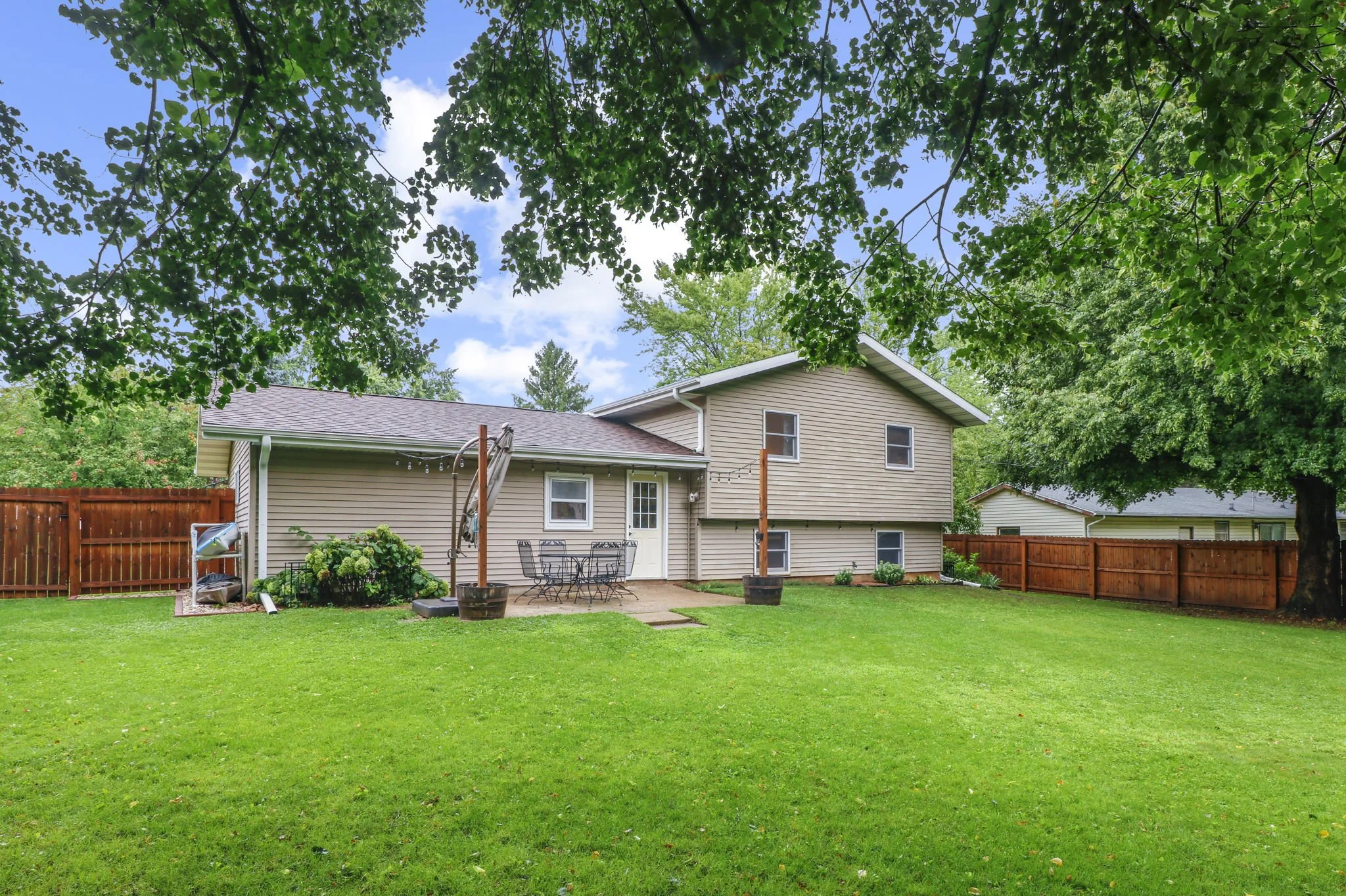 7-web-or-mls-615-hyland-dr.jpg