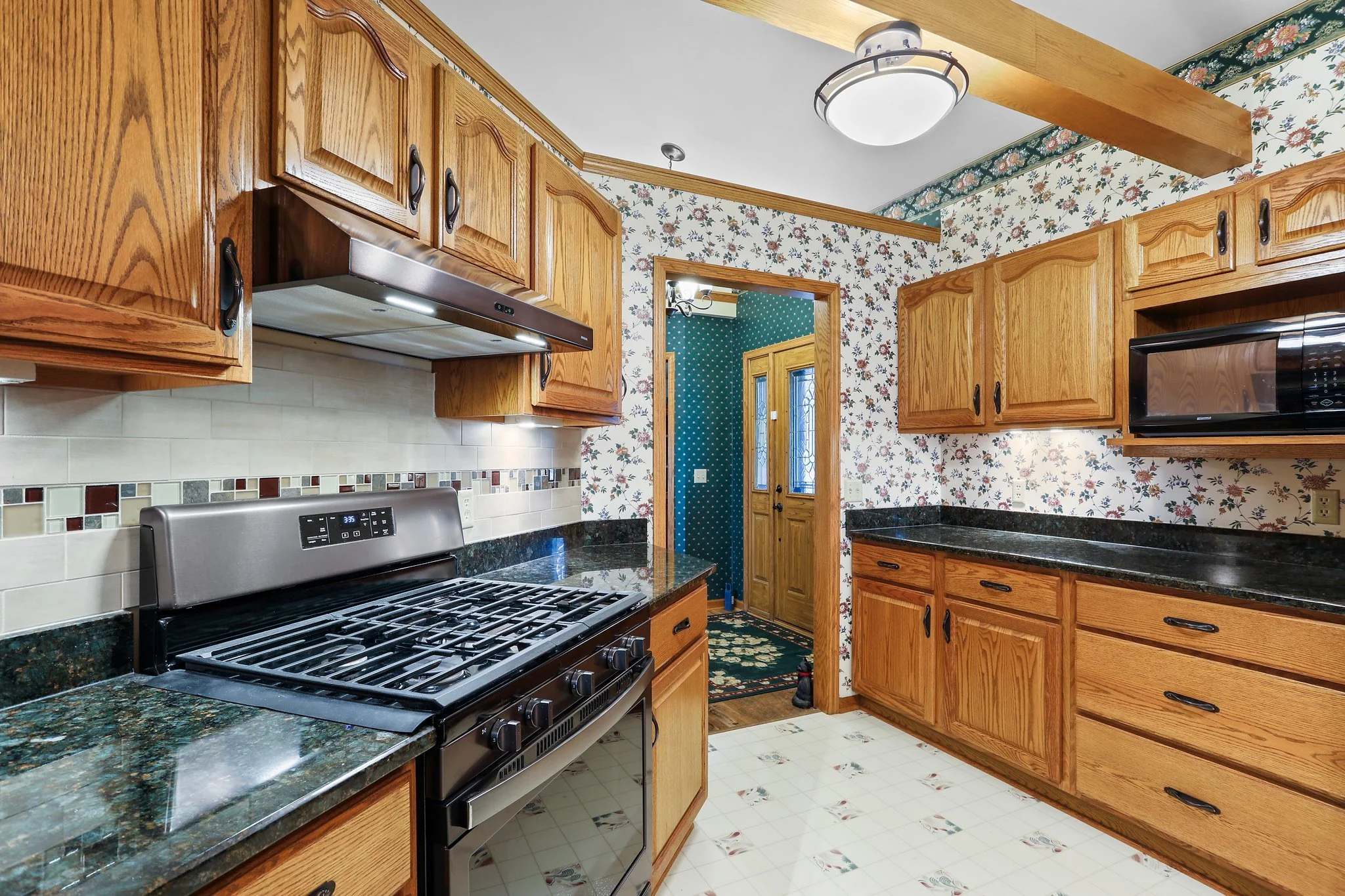 36-web-or-mls-w14116-selwood-rd.jpg
