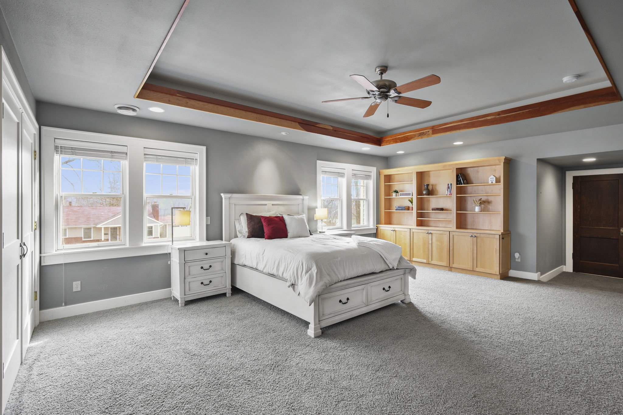 48-web-or-mls-155-prairie-ave.jpg