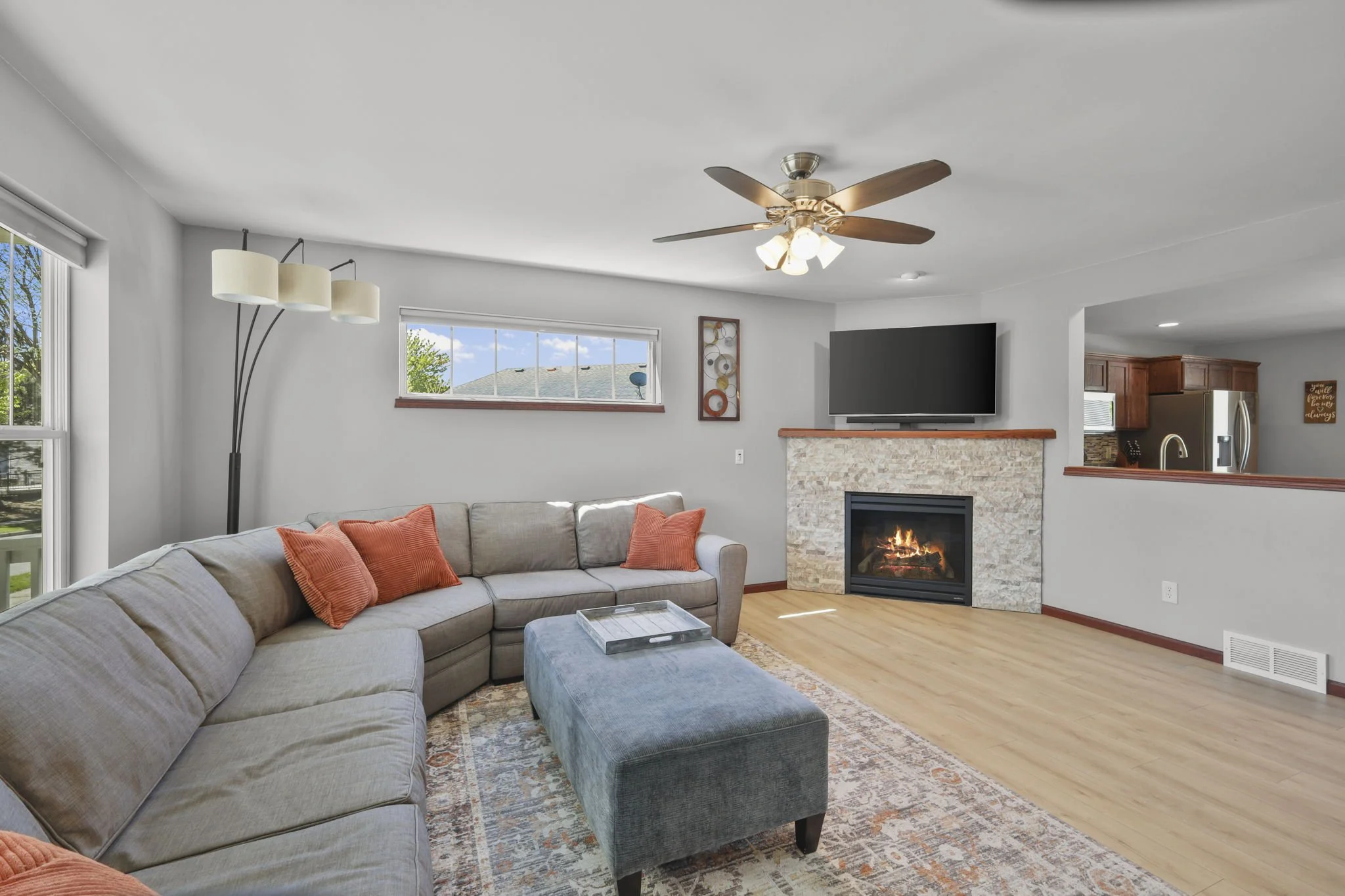 13-web-or-mls-518-lisa-ann-dr.jpg