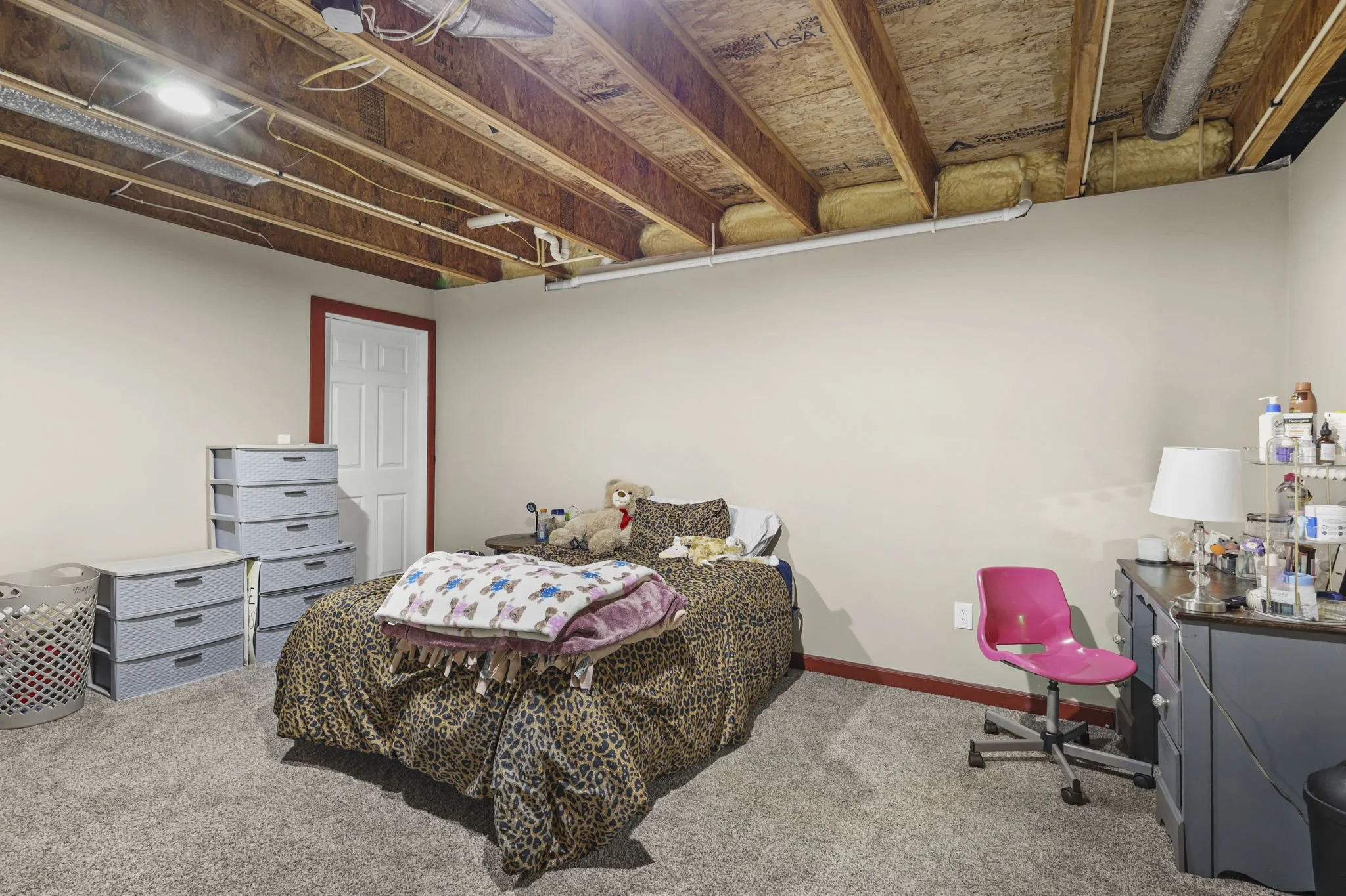 37-web-or-mls-614-belmont-dr.jpg