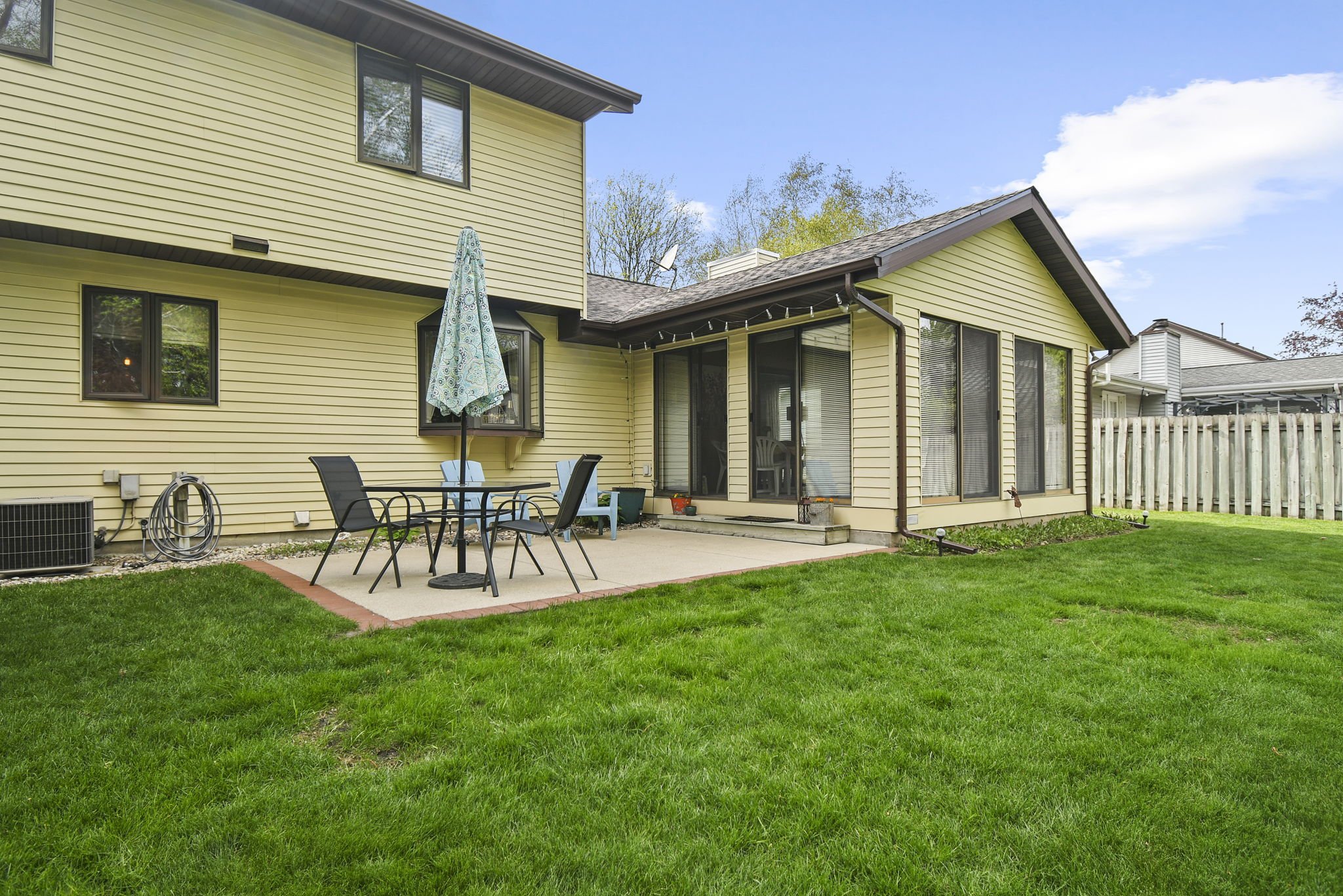 10-web-or-mls-113-coach-house-dr.jpg