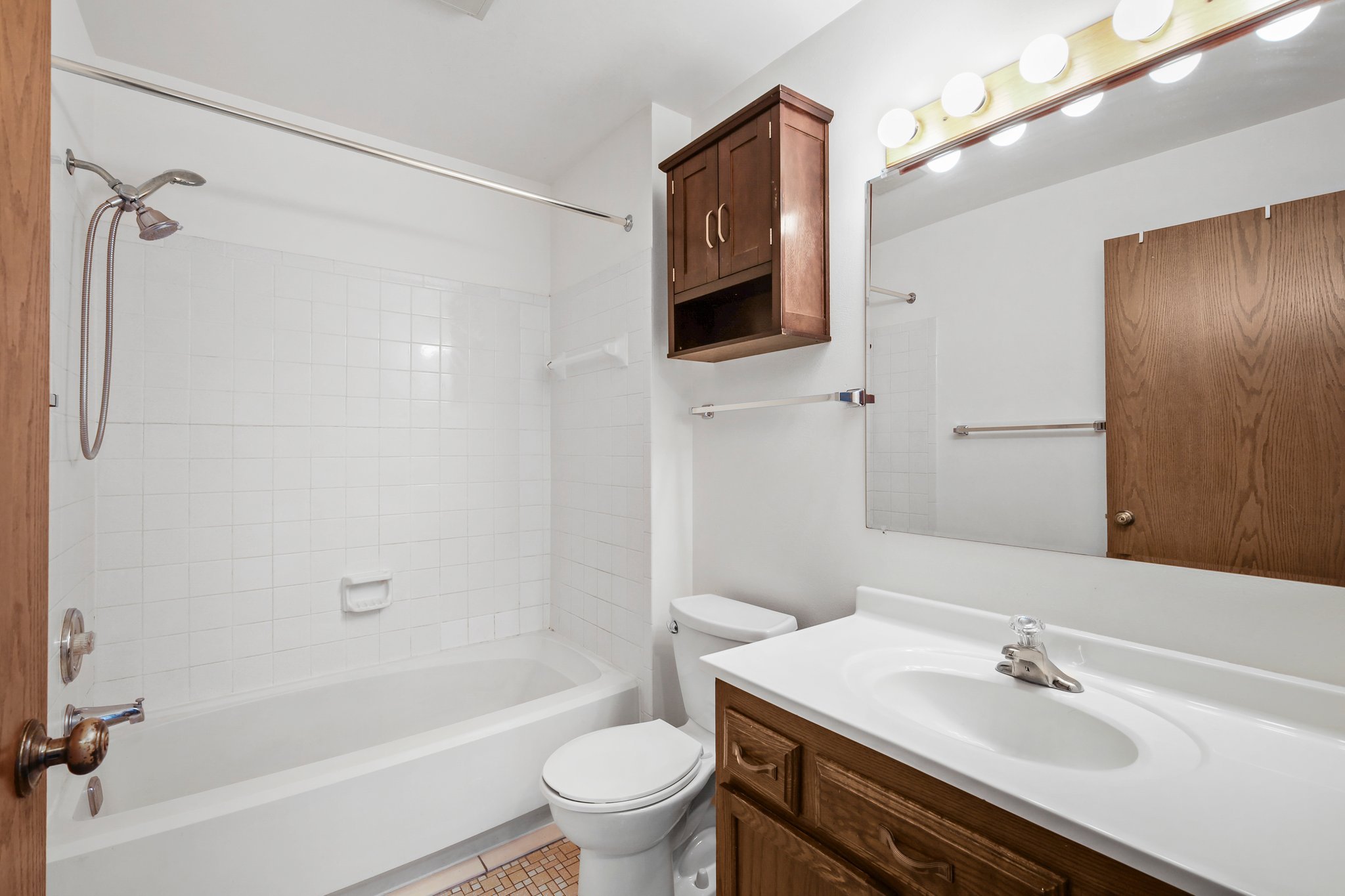 72-web-or-mls-2645-smithfield-dr.jpg