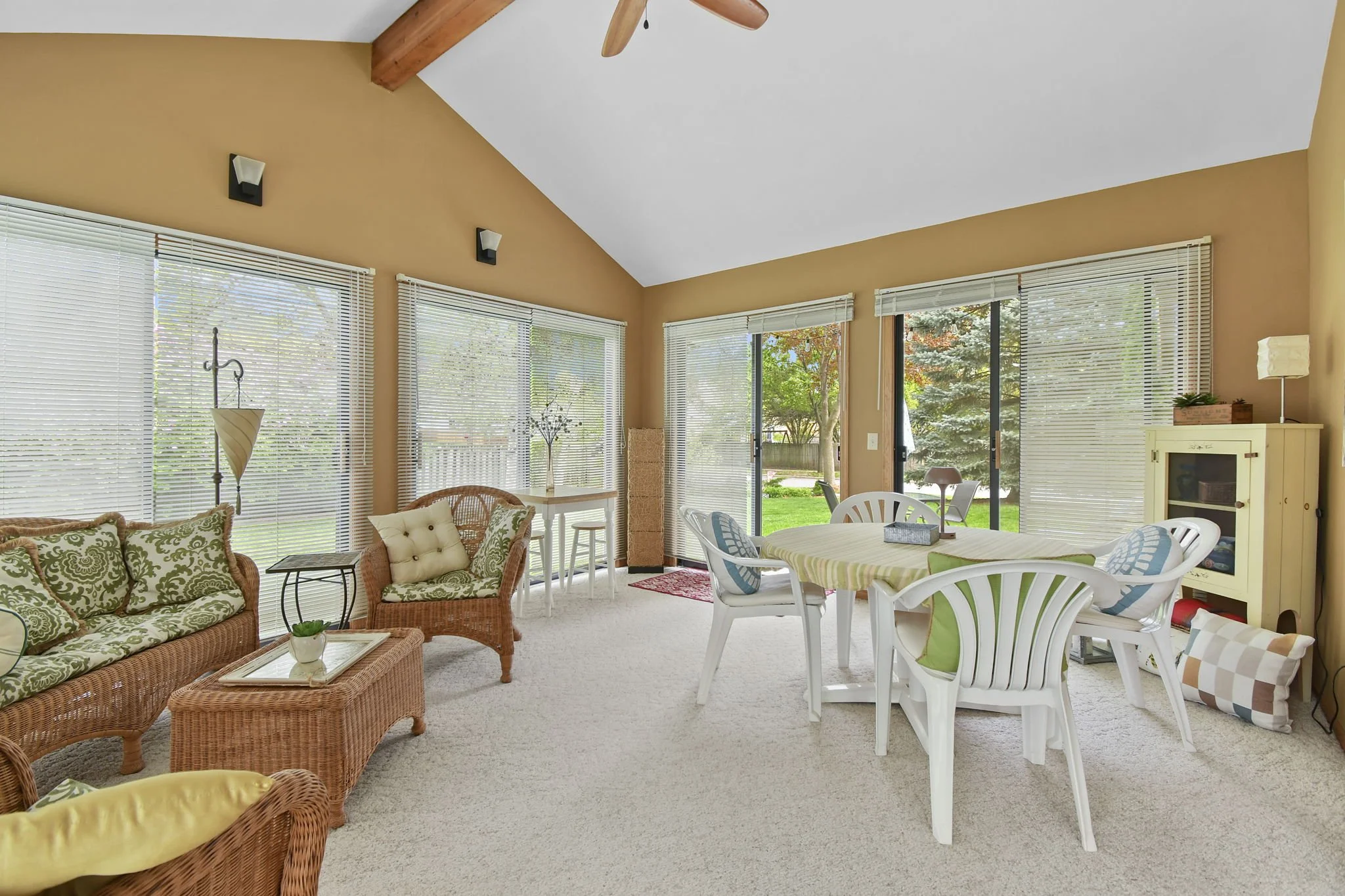 25-web-or-mls-113-coach-house-dr.jpg