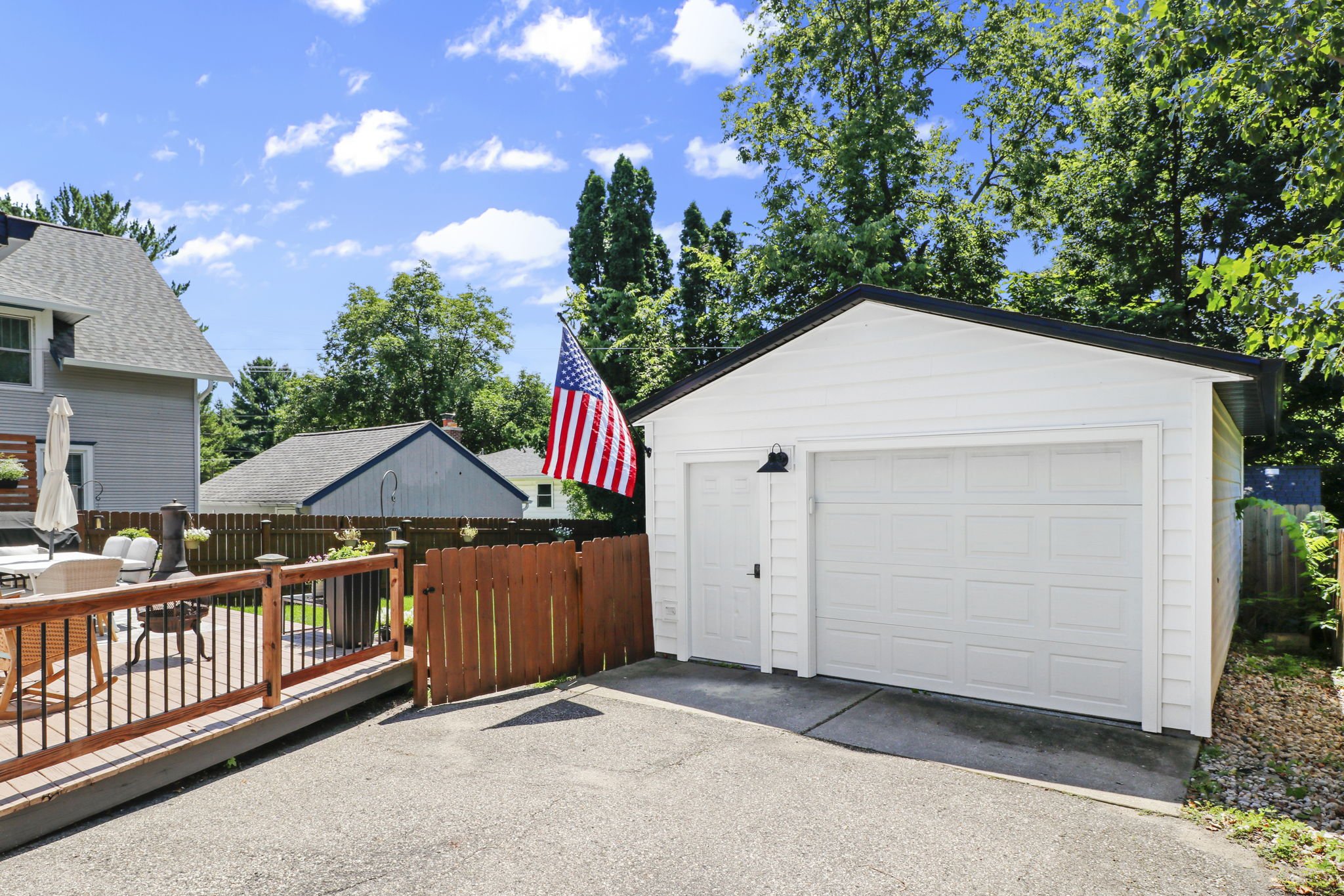 5-web-or-mls-3805-meyer-ave.jpg