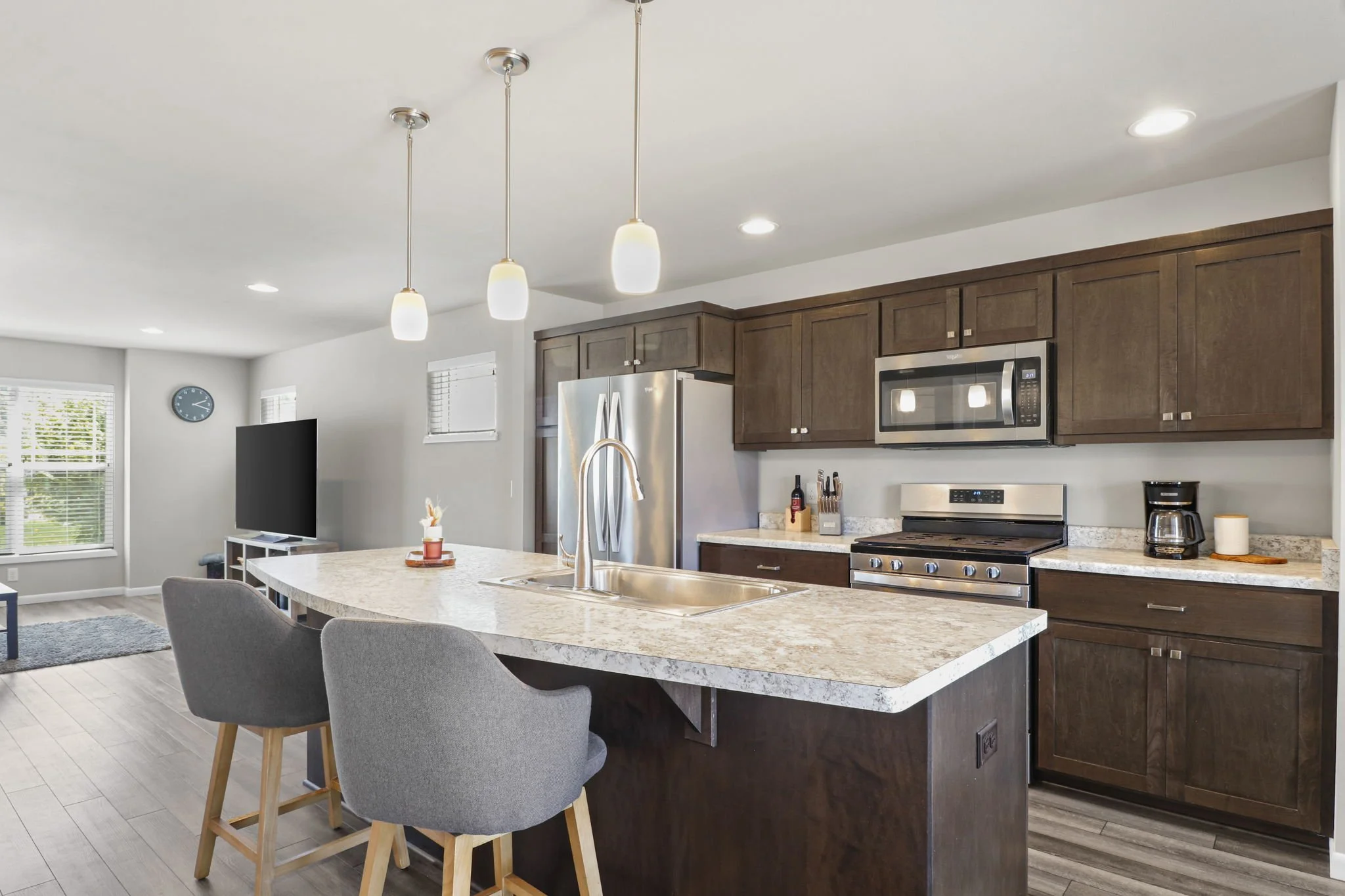 18-web-or-mls-868-tamarack-ln.jpg
