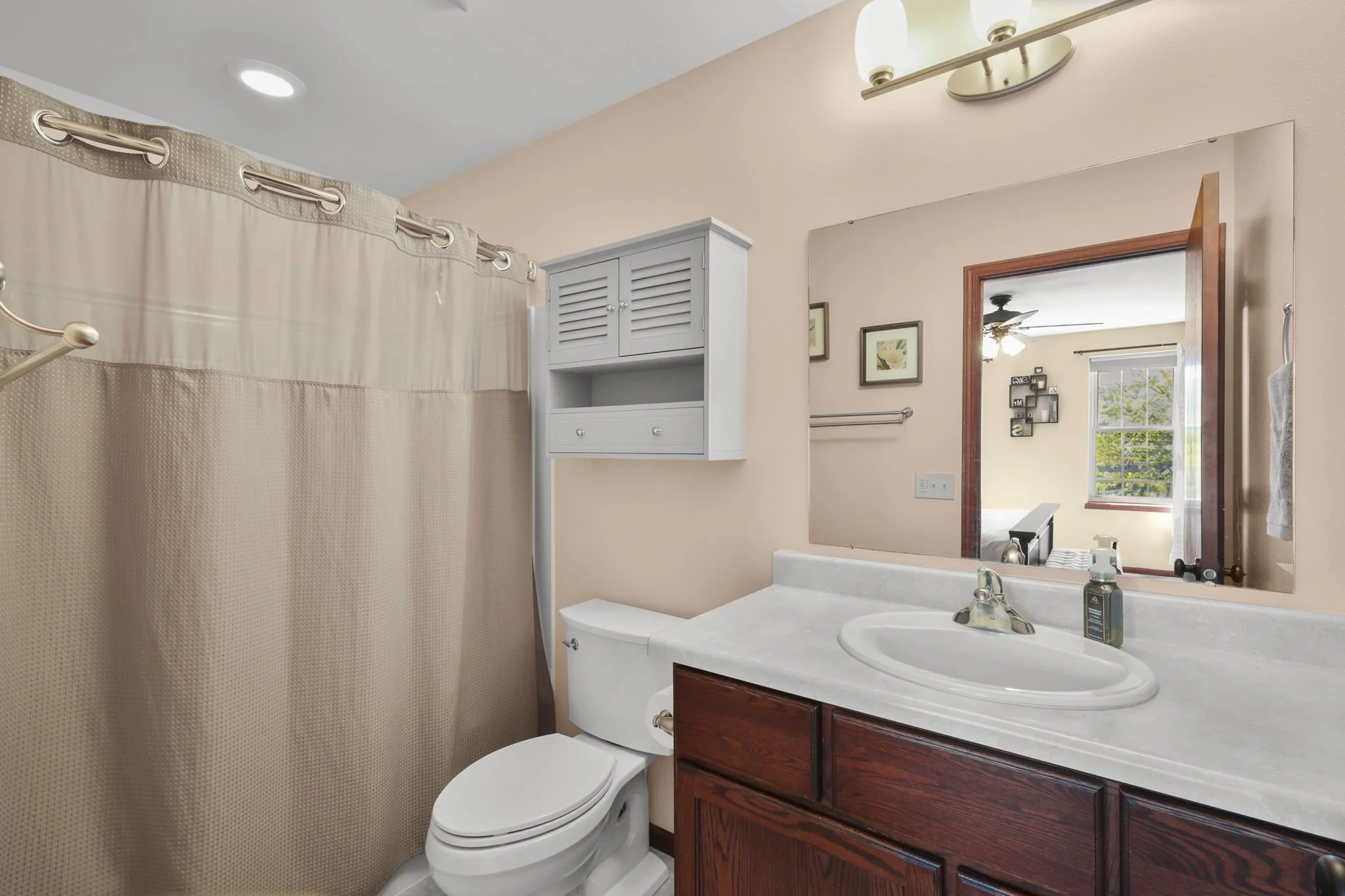 29-web-or-mls-518-lisa-ann-dr.jpg