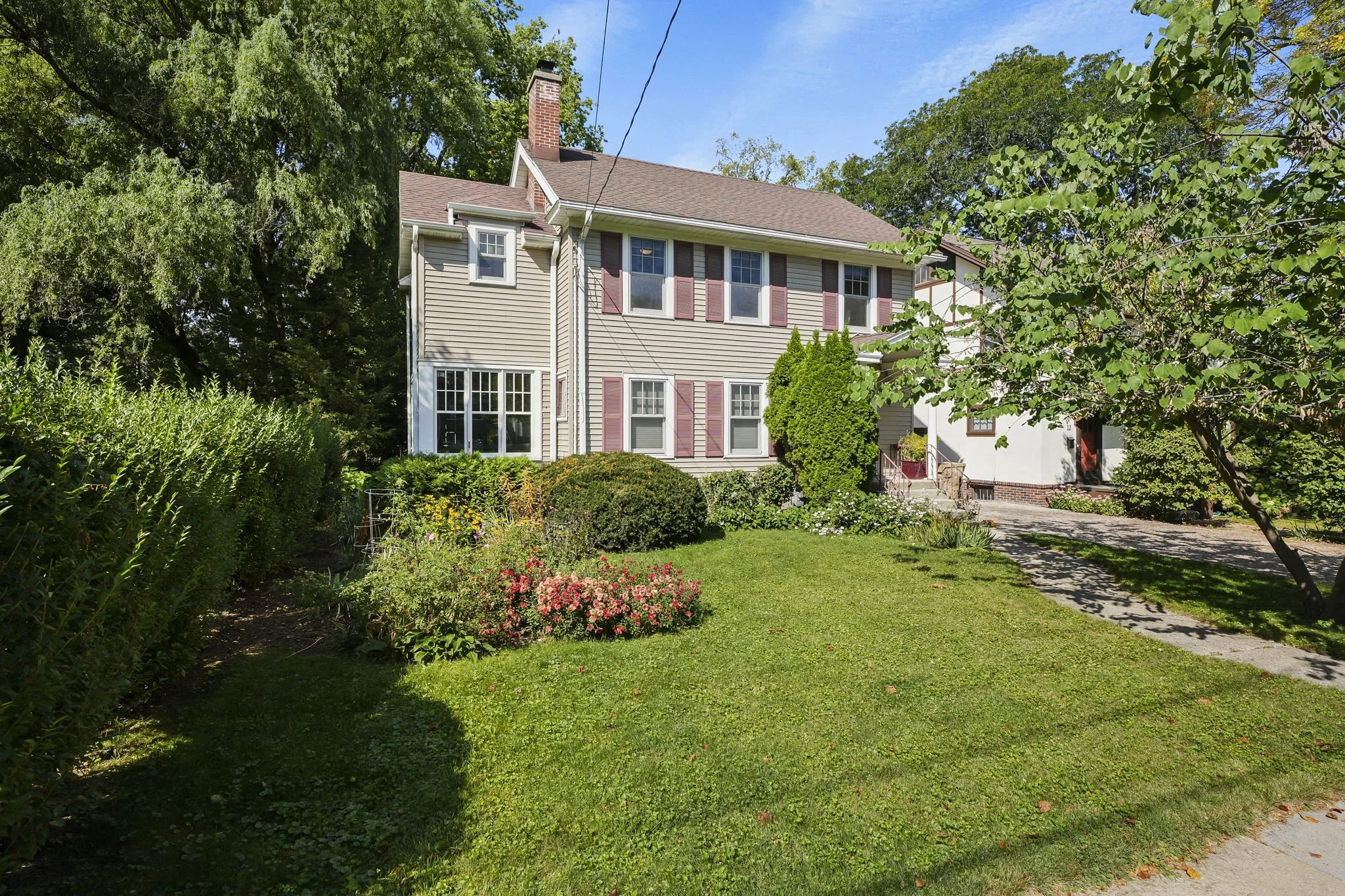 4-web-or-mls-30-virginia-terrace.jpg
