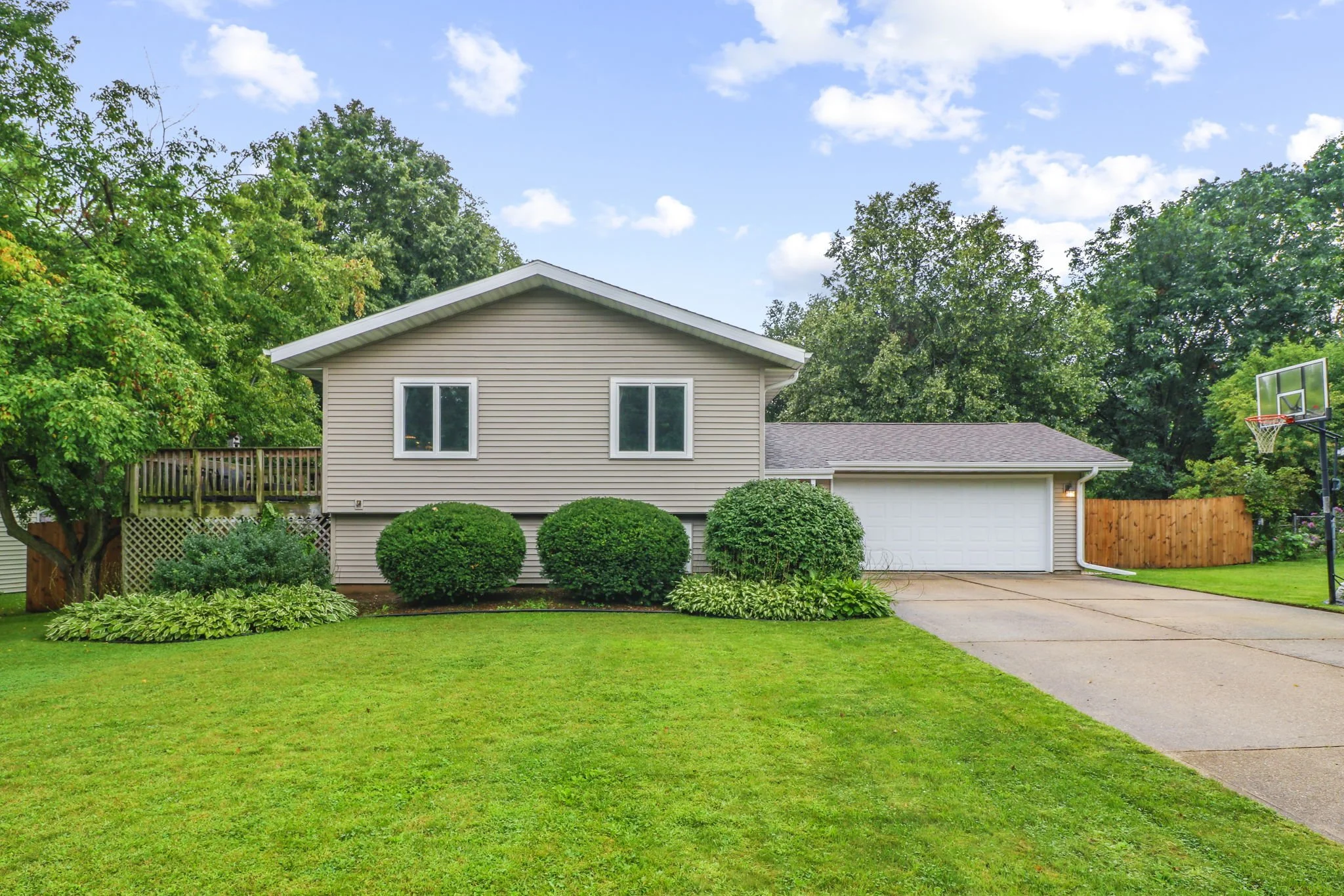 1-web-or-mls-615-hyland-dr.jpg