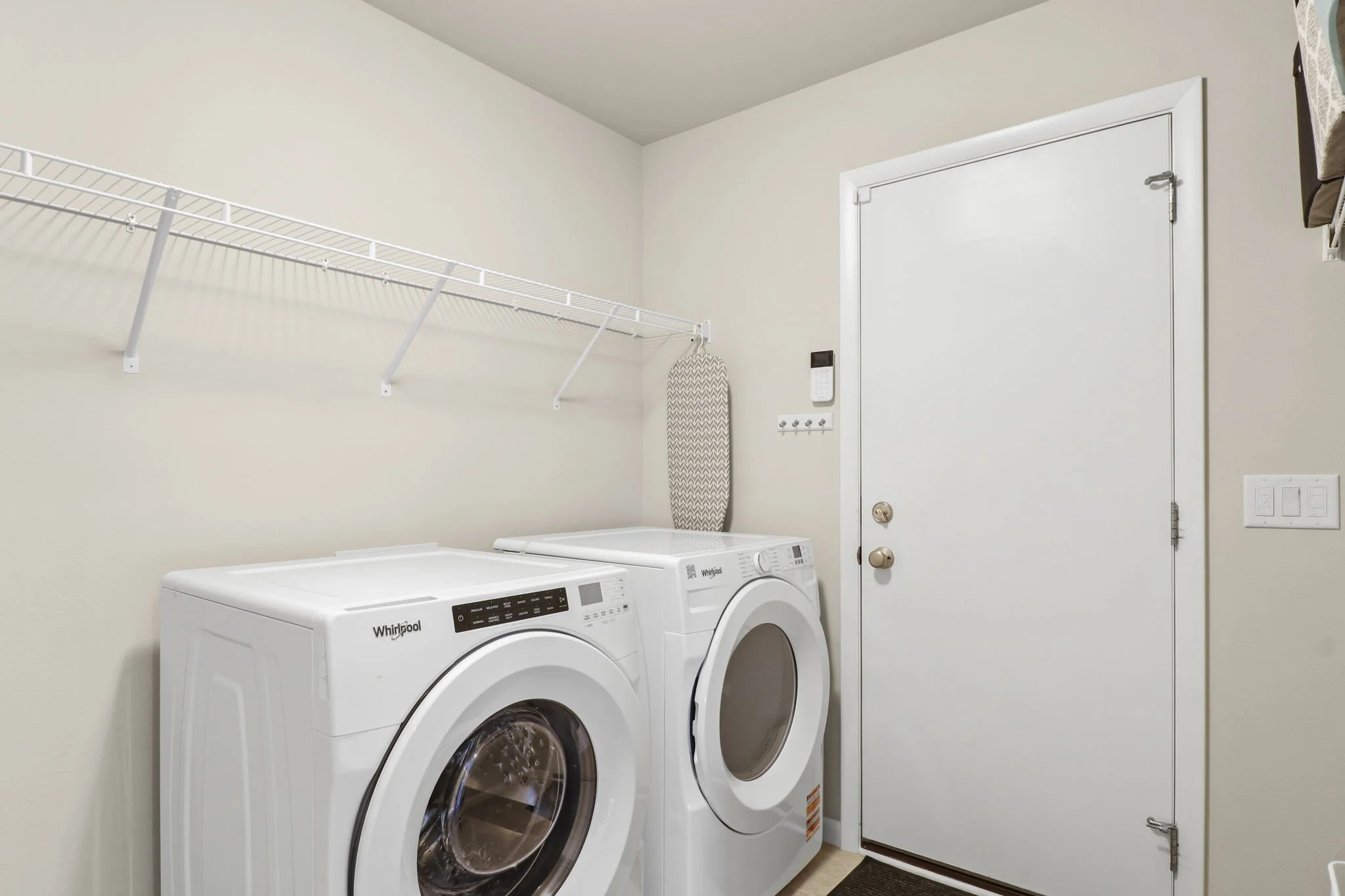 24-web-or-mls-868-tamarack-ln.jpg